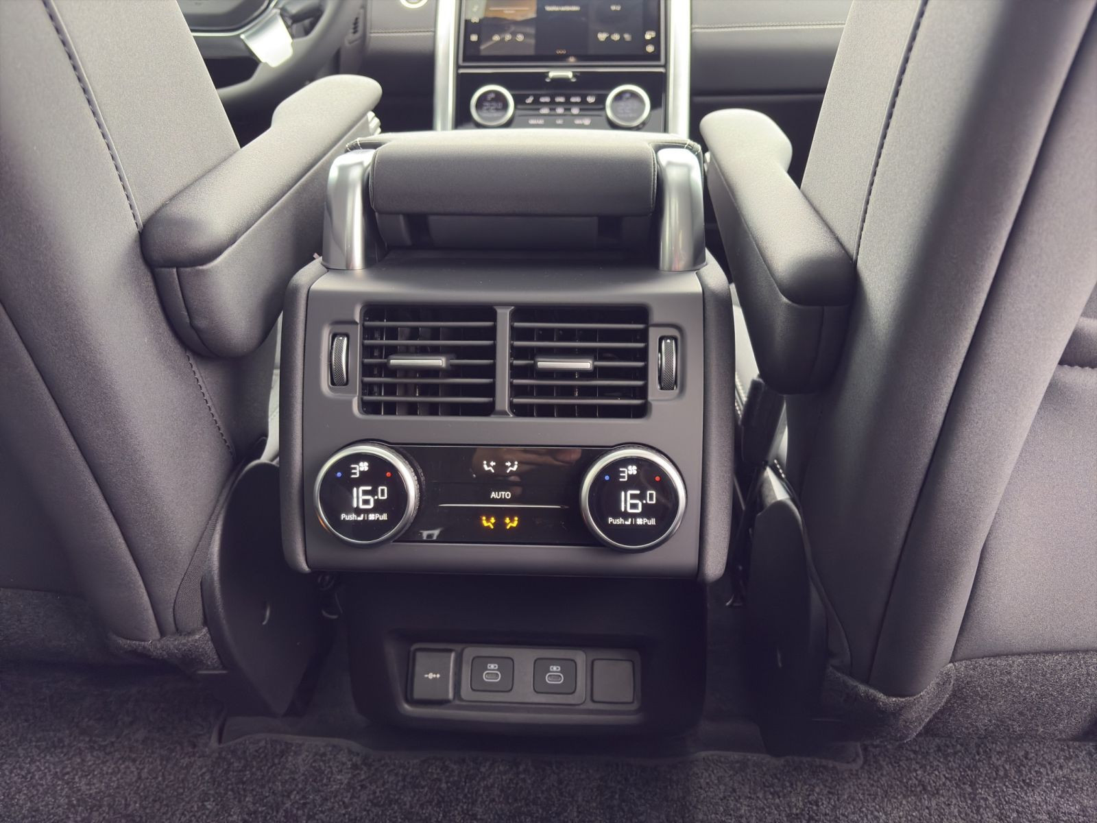 Land Rover - Discovery_13