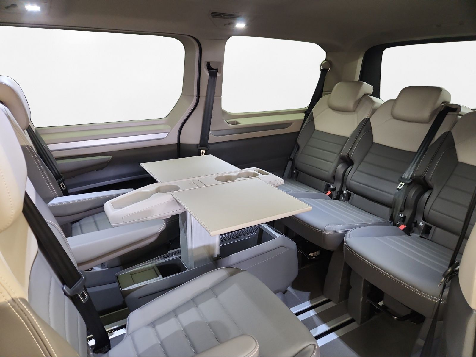 Volkswagen - Multivan_13