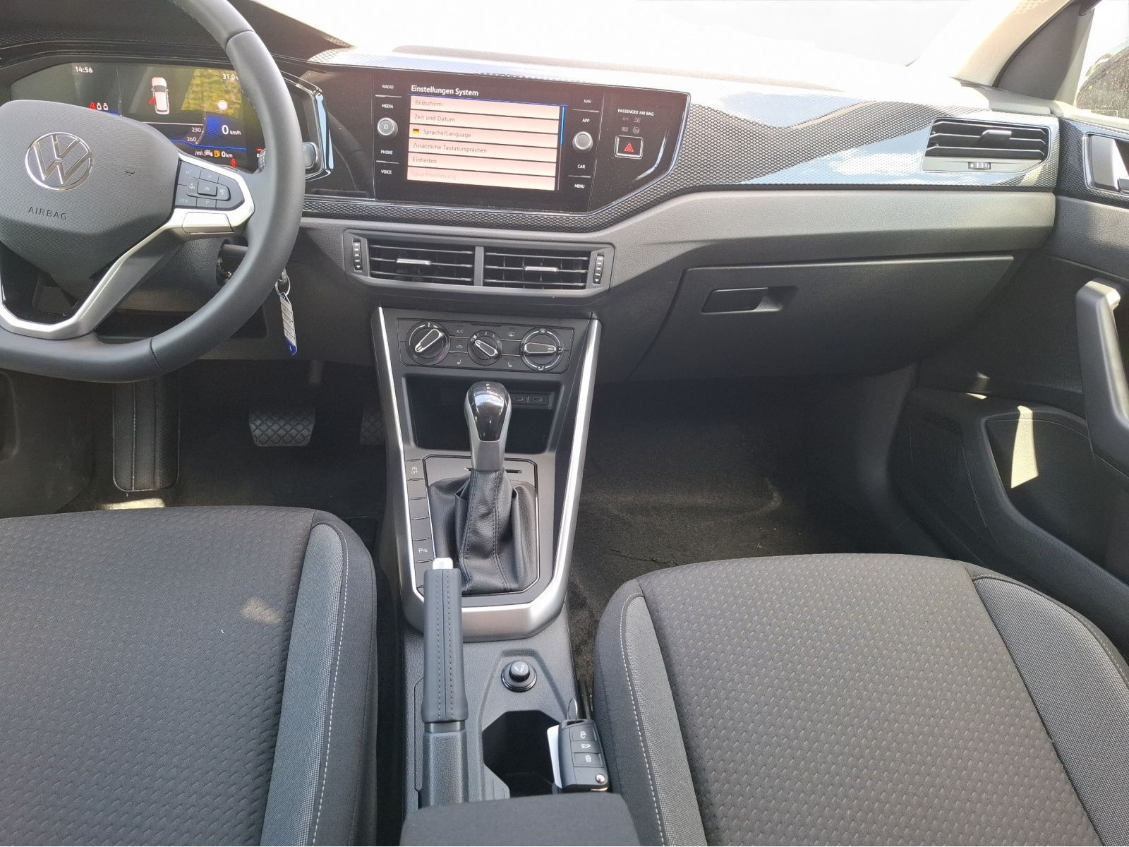 Volkswagen - Polo_5