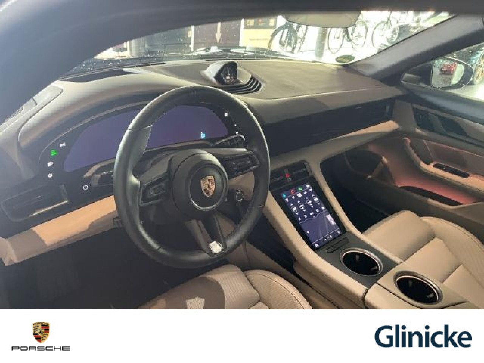 Porsche - Taycan_12