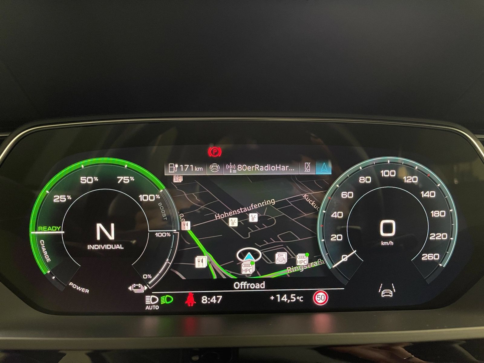 Audi - Q8 e-tron_7