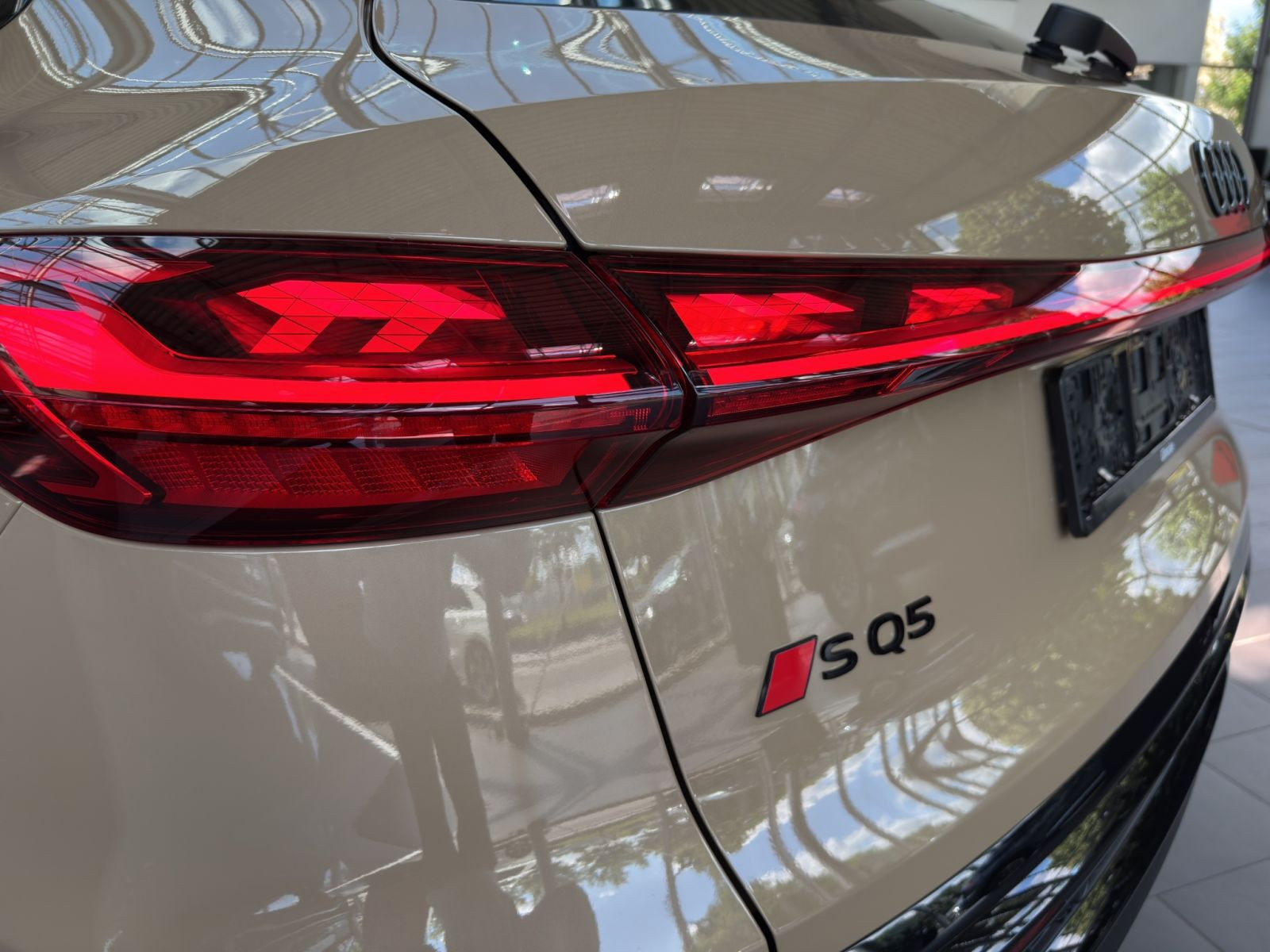 Audi - SQ5 Sportback_26