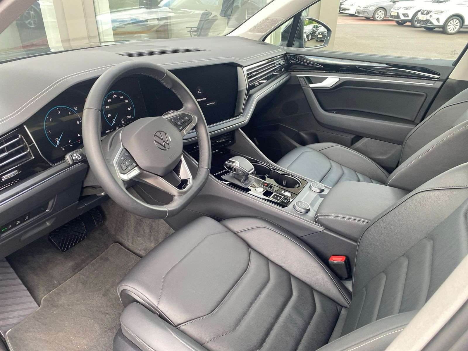 Volkswagen - Touareg_11
