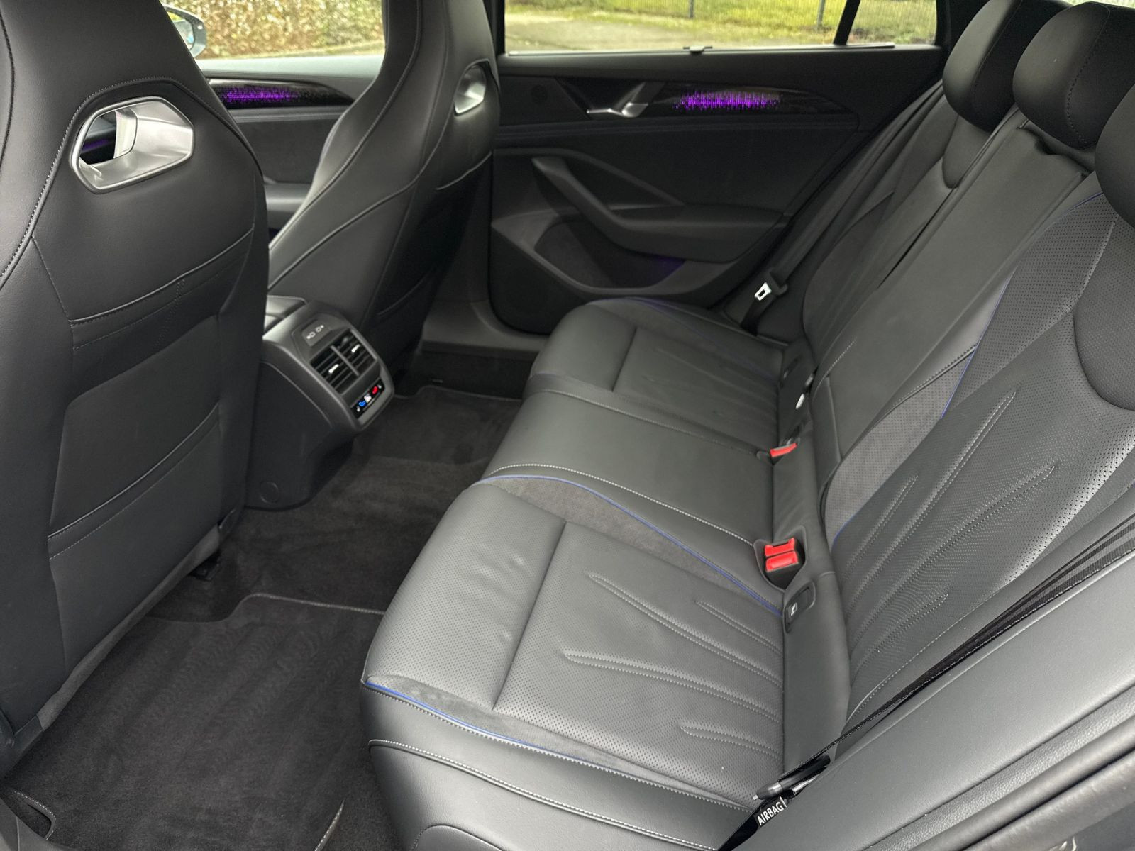 Volkswagen - Passat Variant_14