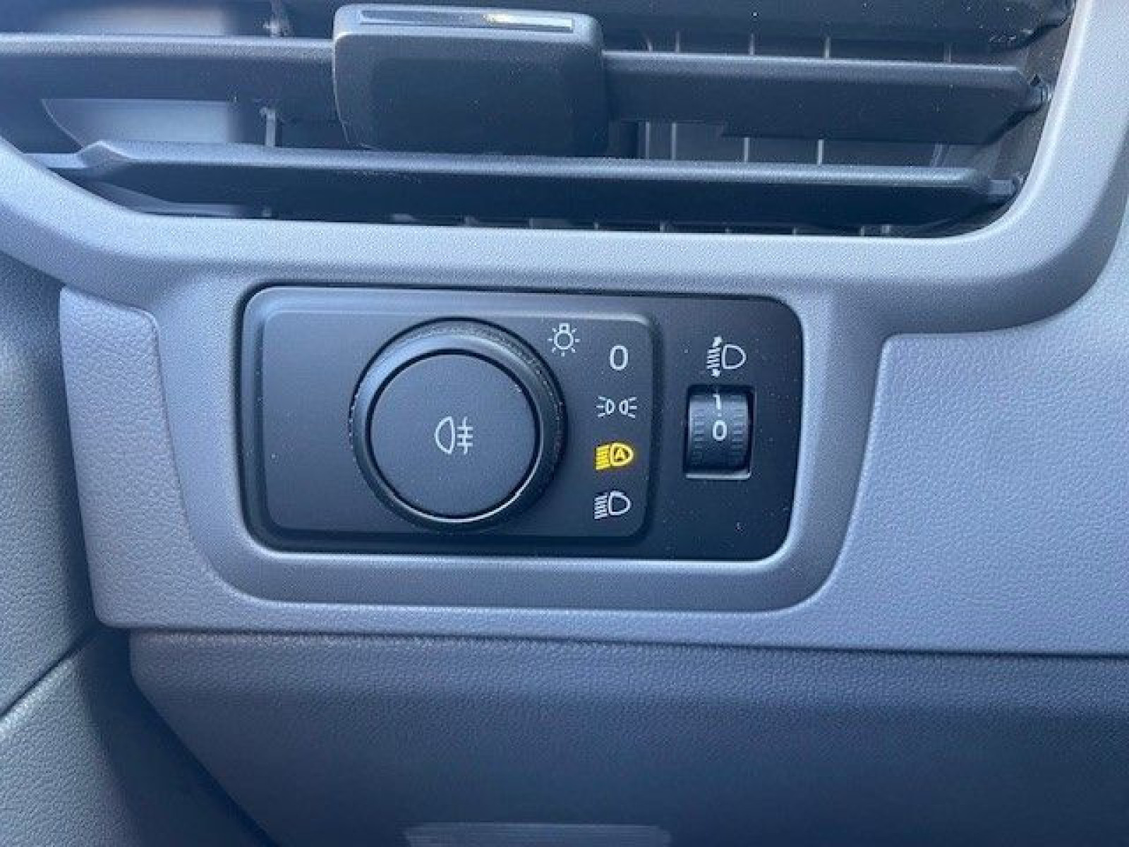 Volkswagen - T7 Transporter_13