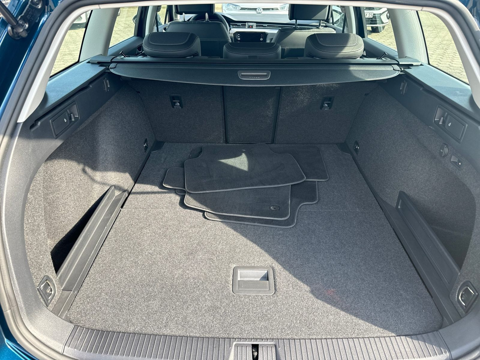Volkswagen - Passat Alltrack_15