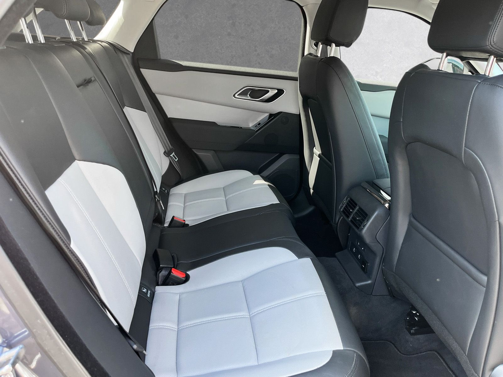 Land Rover - Range Rover Velar_5