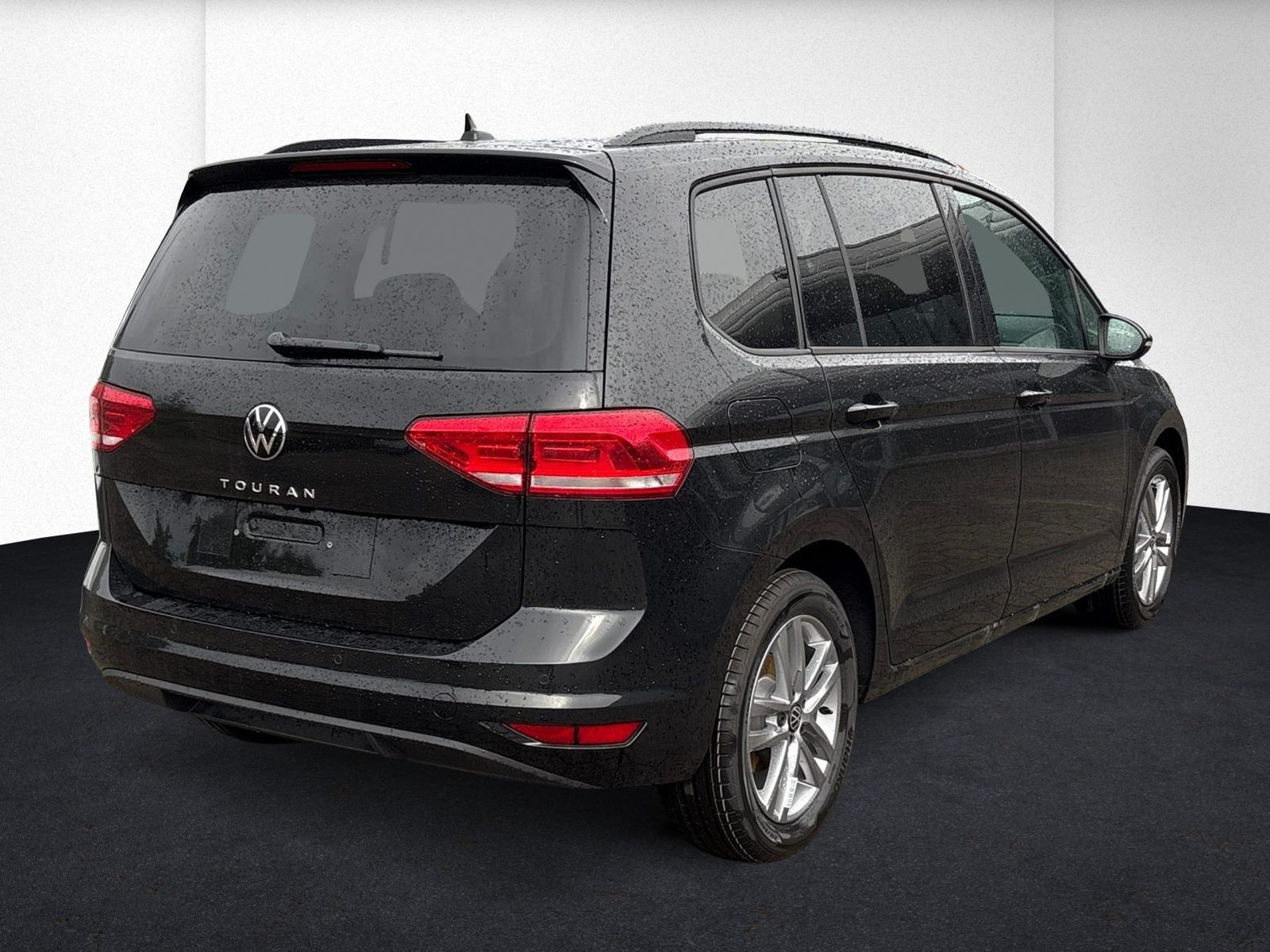 Volkswagen - Touran_4