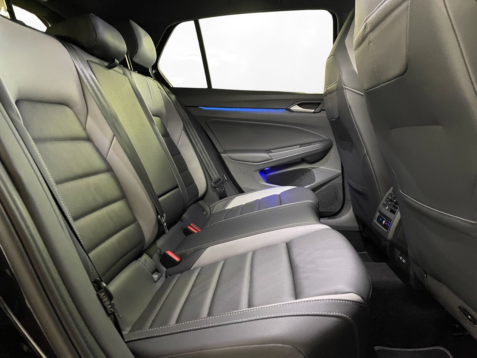 Volkswagen - Golf_20