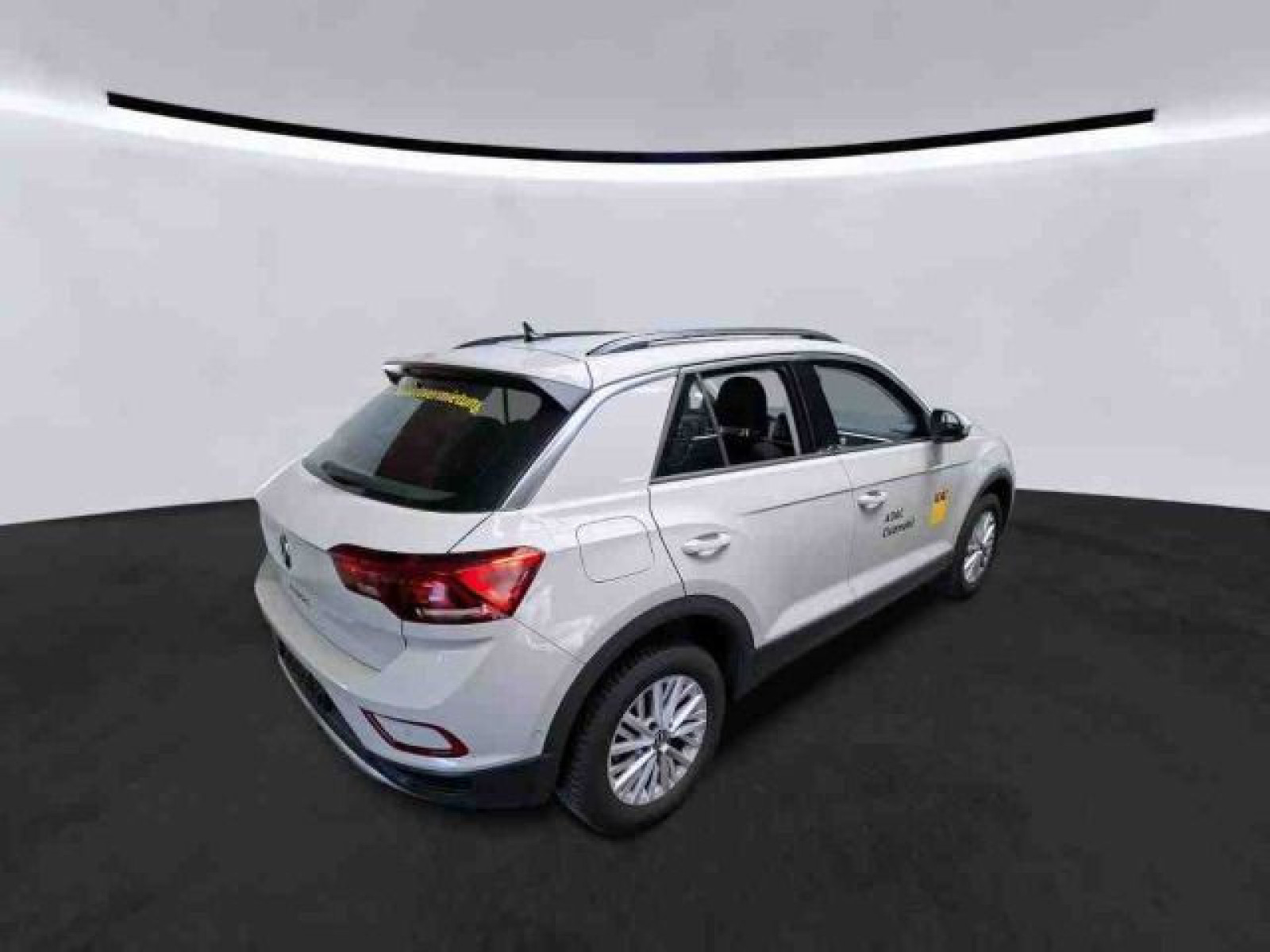Volkswagen - T-Roc_4