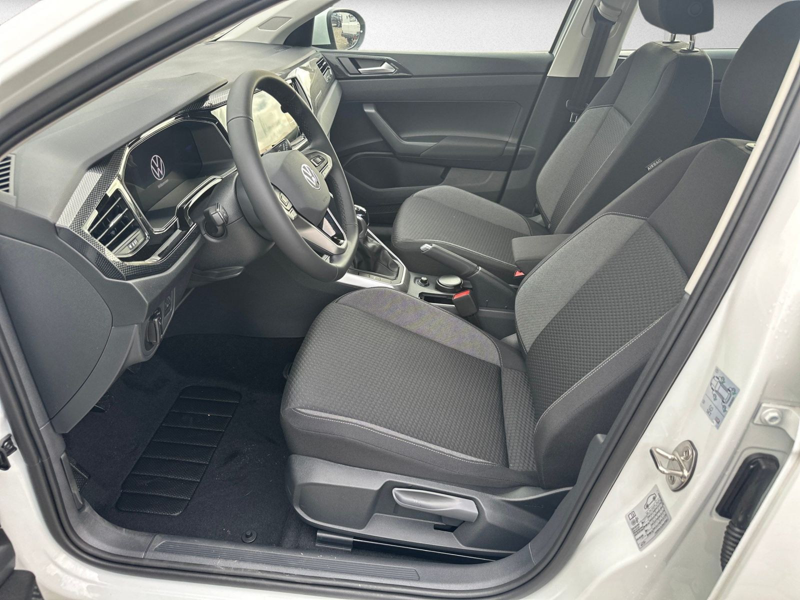 Volkswagen - Taigo_10