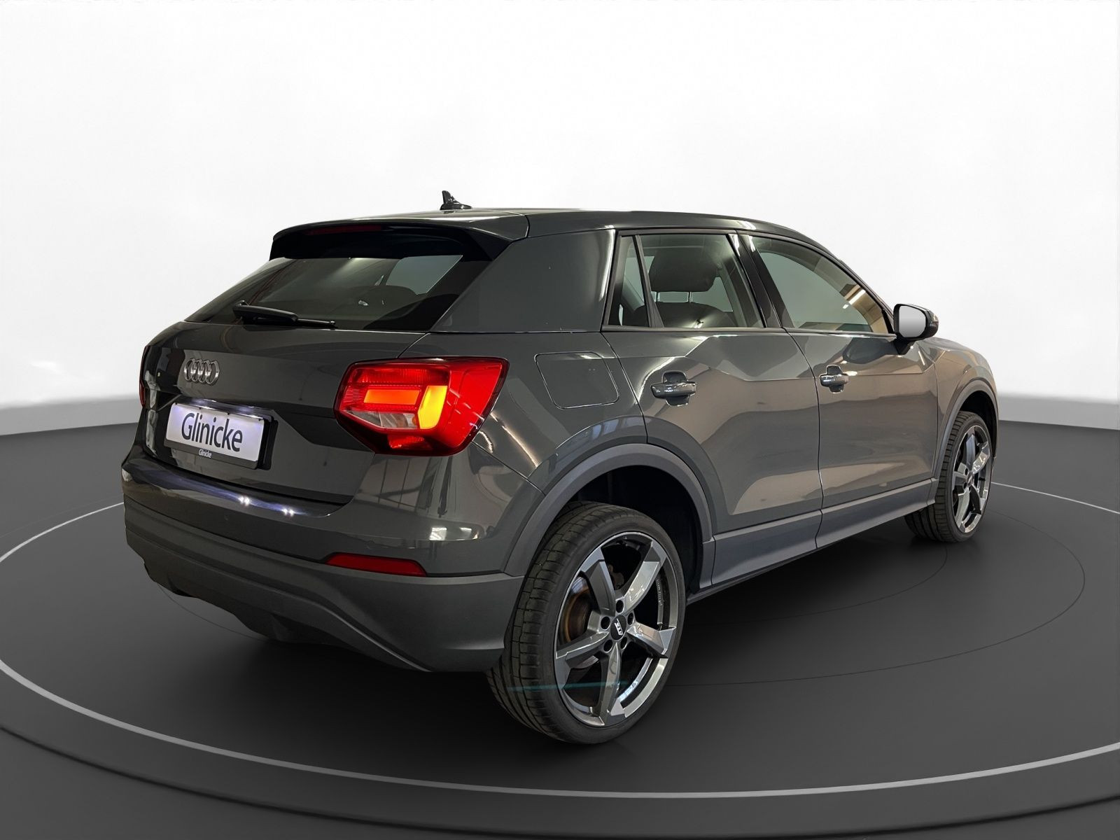 Audi - Q2_6