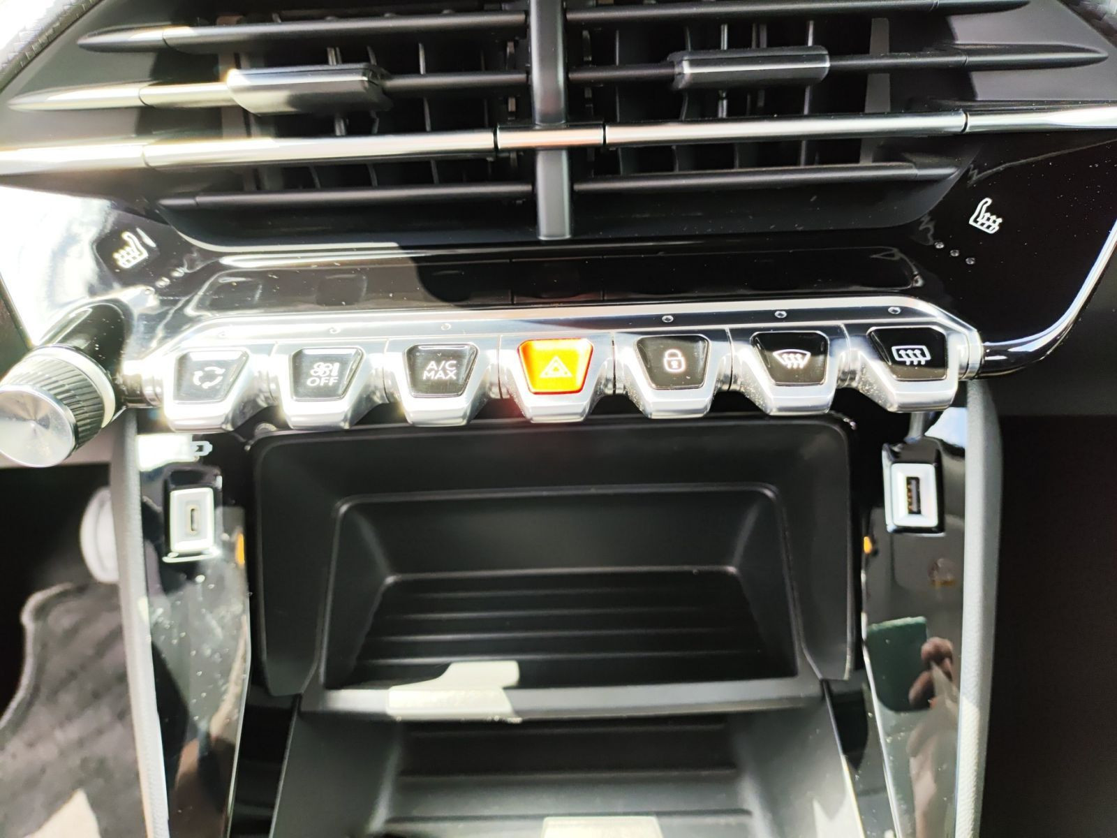Peugeot - 2008_18
