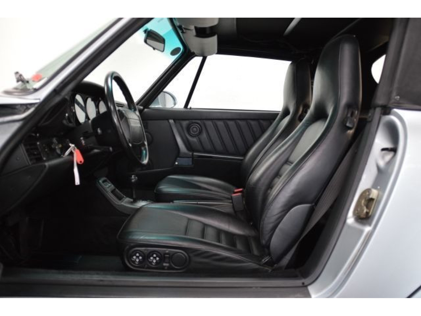 Porsche - 964_17