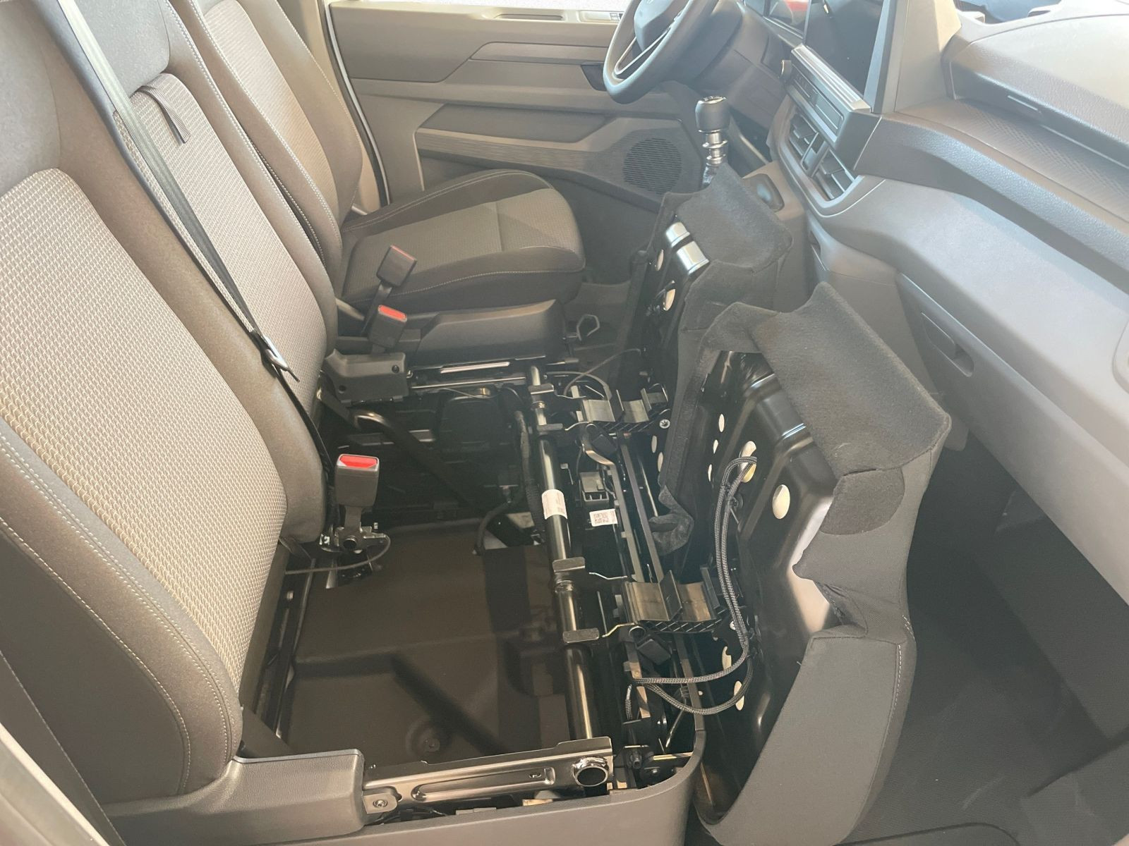 Volkswagen - T7 Transporter_8