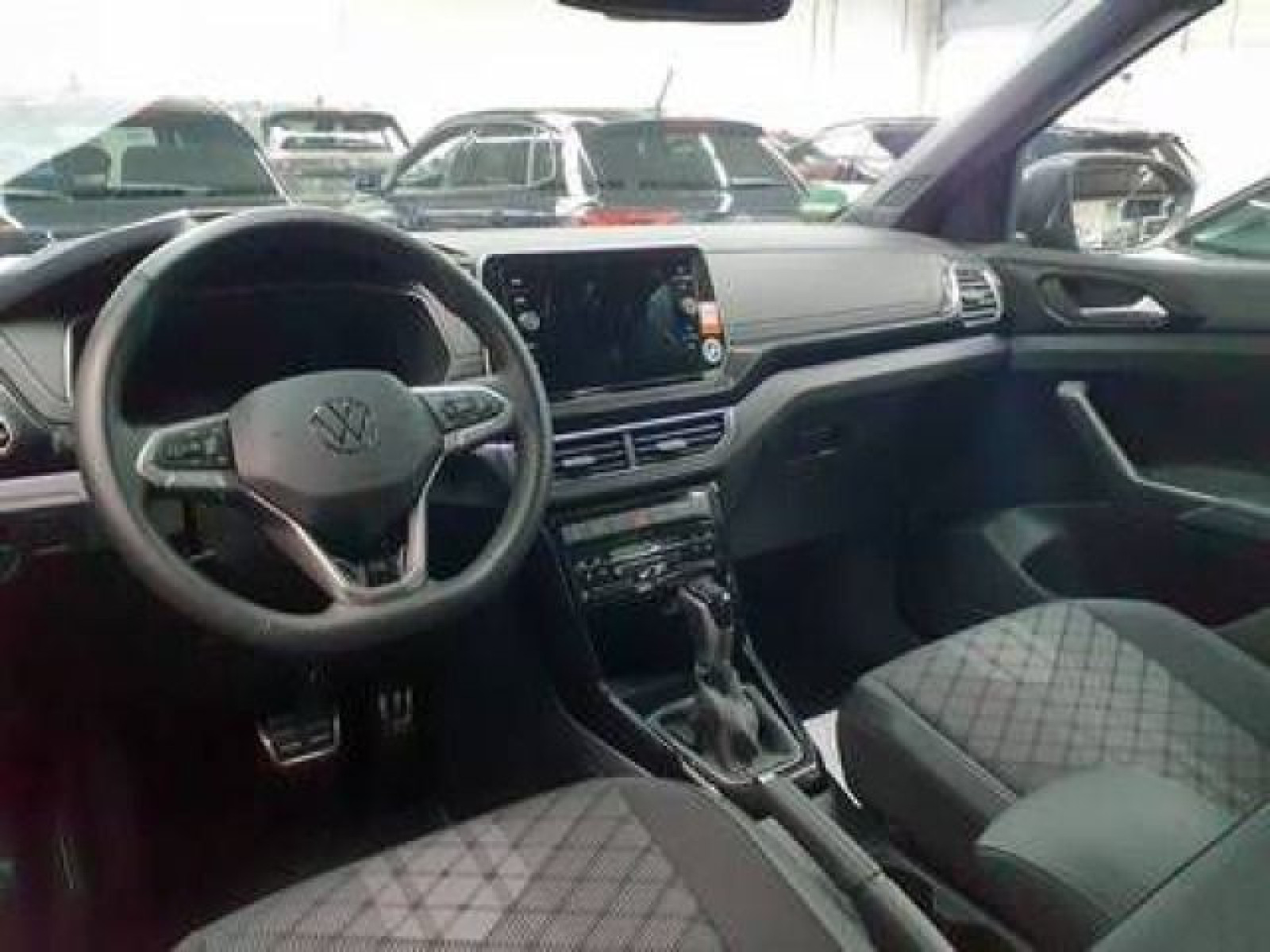 Volkswagen - T-Cross_3