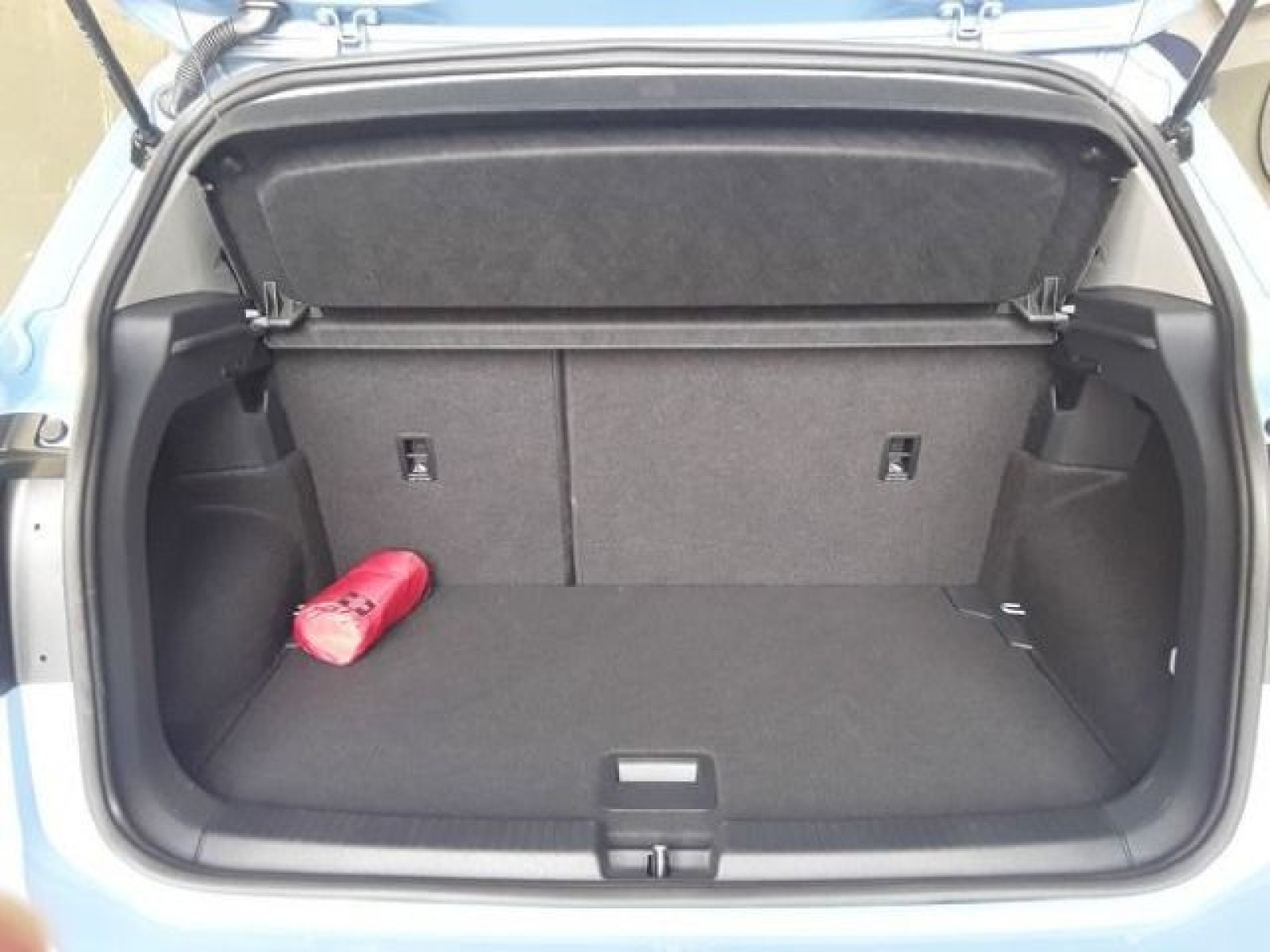 Volkswagen - T-Cross_9
