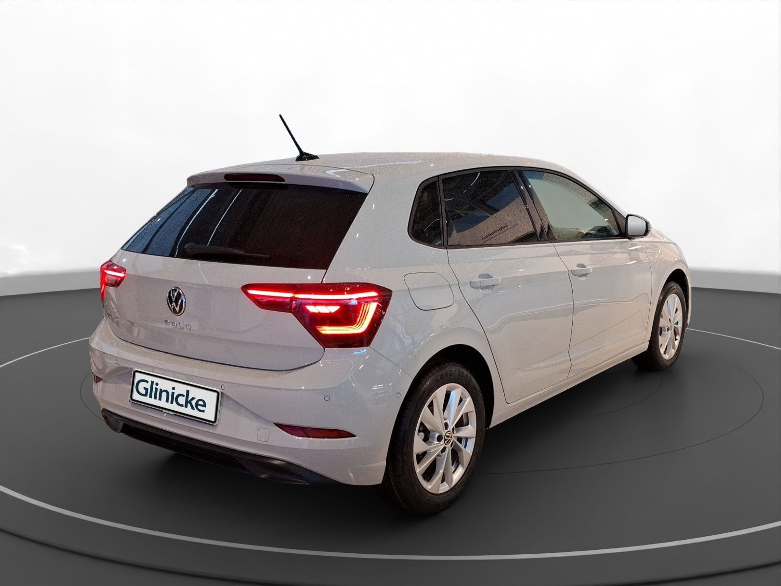 Volkswagen - Polo_11