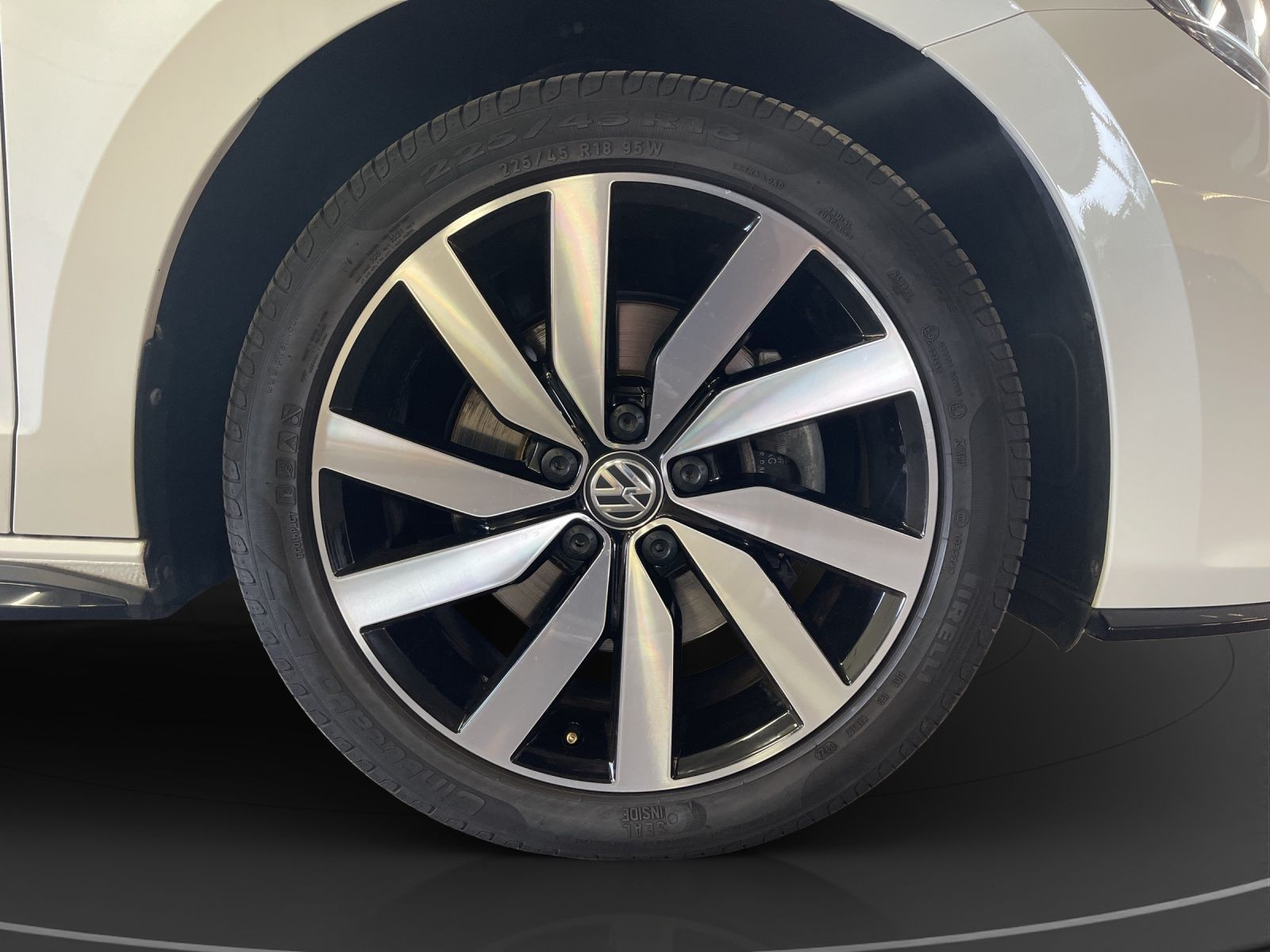 Volkswagen - Touran_15 Volkswagen - Touran_15