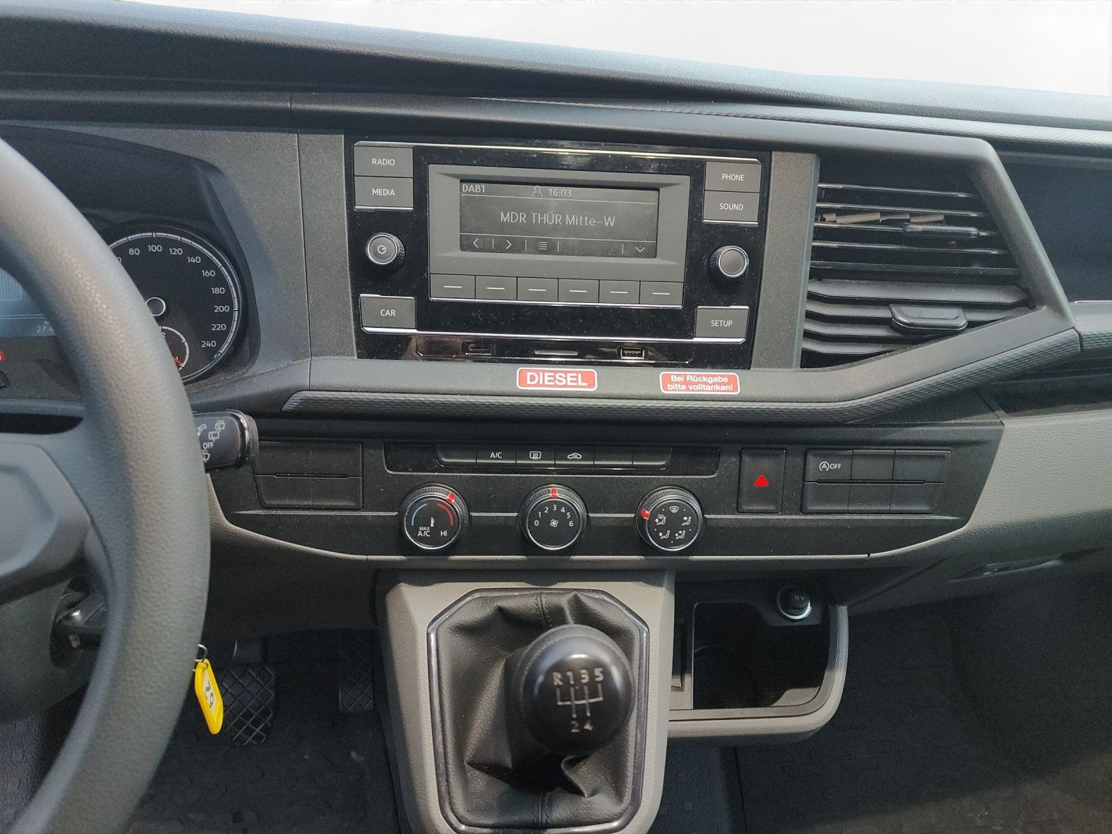 Volkswagen - T6.1 Transporter_5