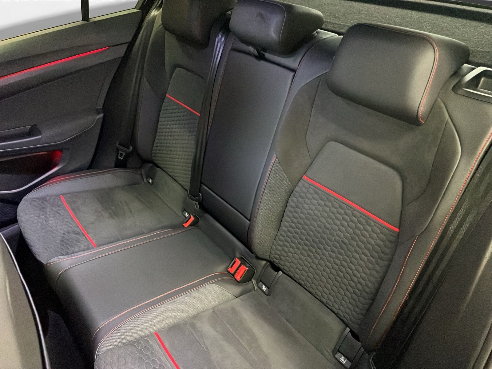 Volkswagen - Golf GTI_20