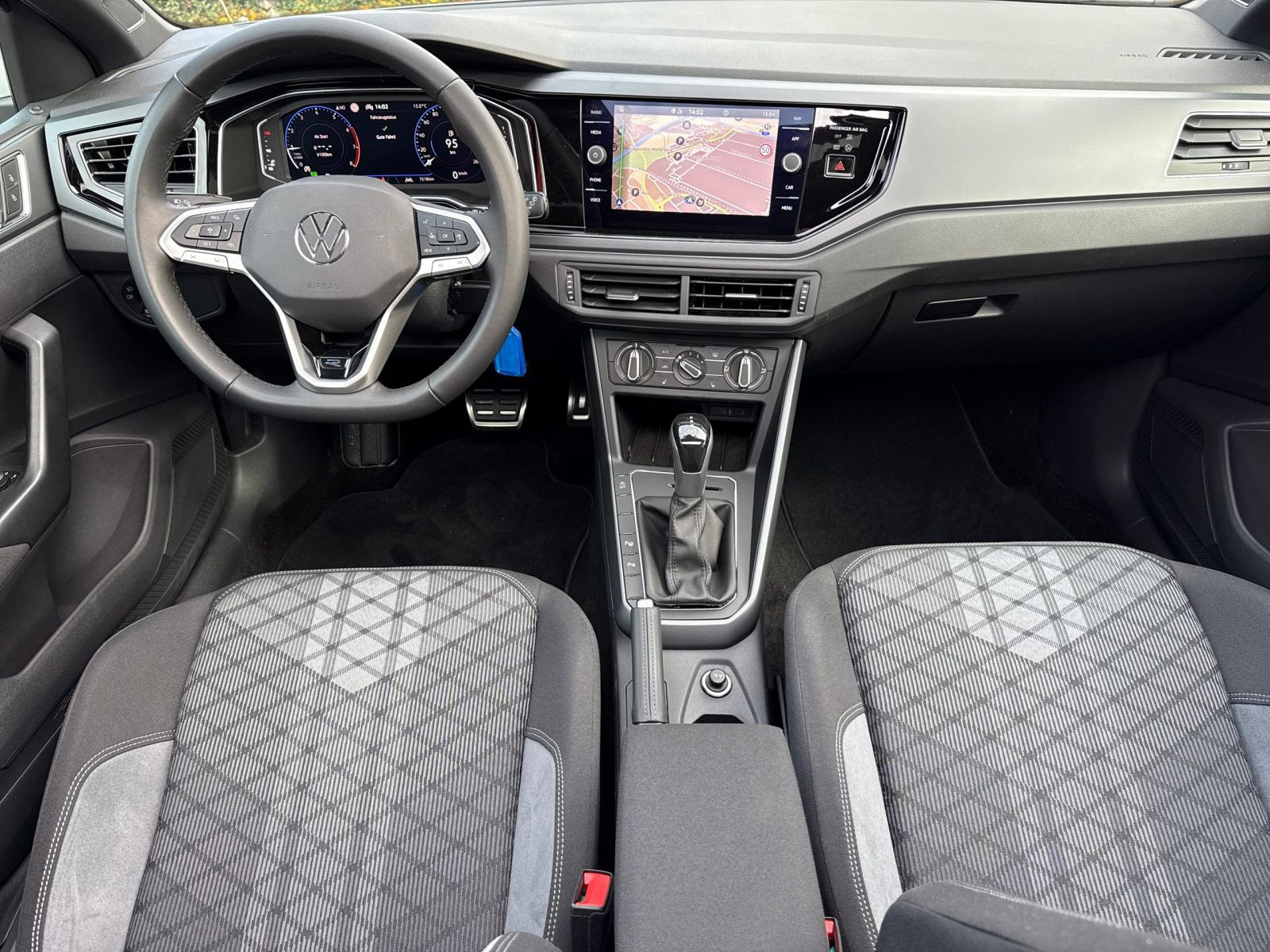 Volkswagen - Polo_13