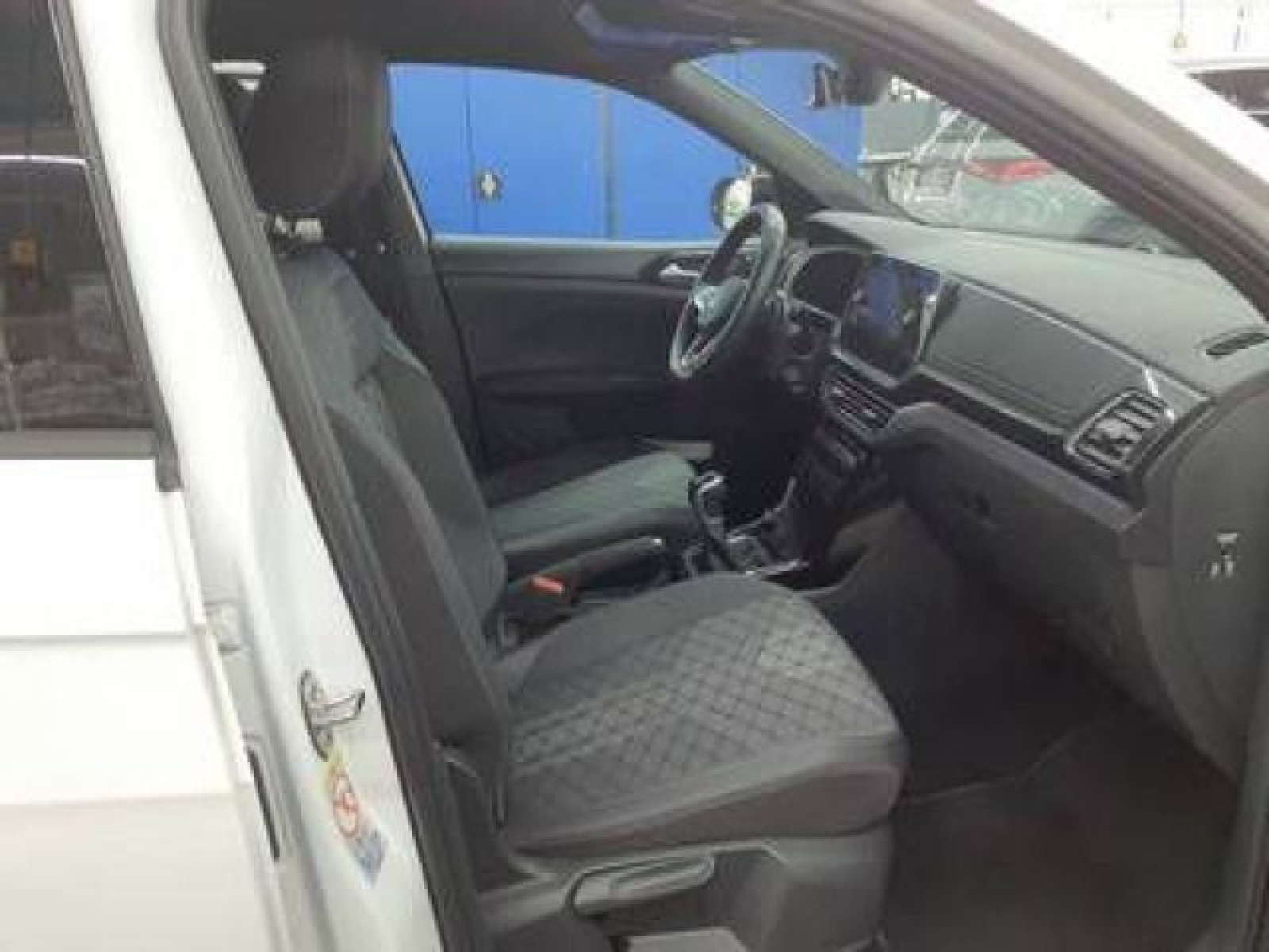 Volkswagen - T-Cross_5
