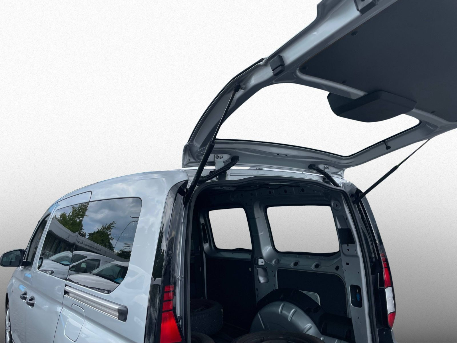 Volkswagen - Caddy Maxi_6