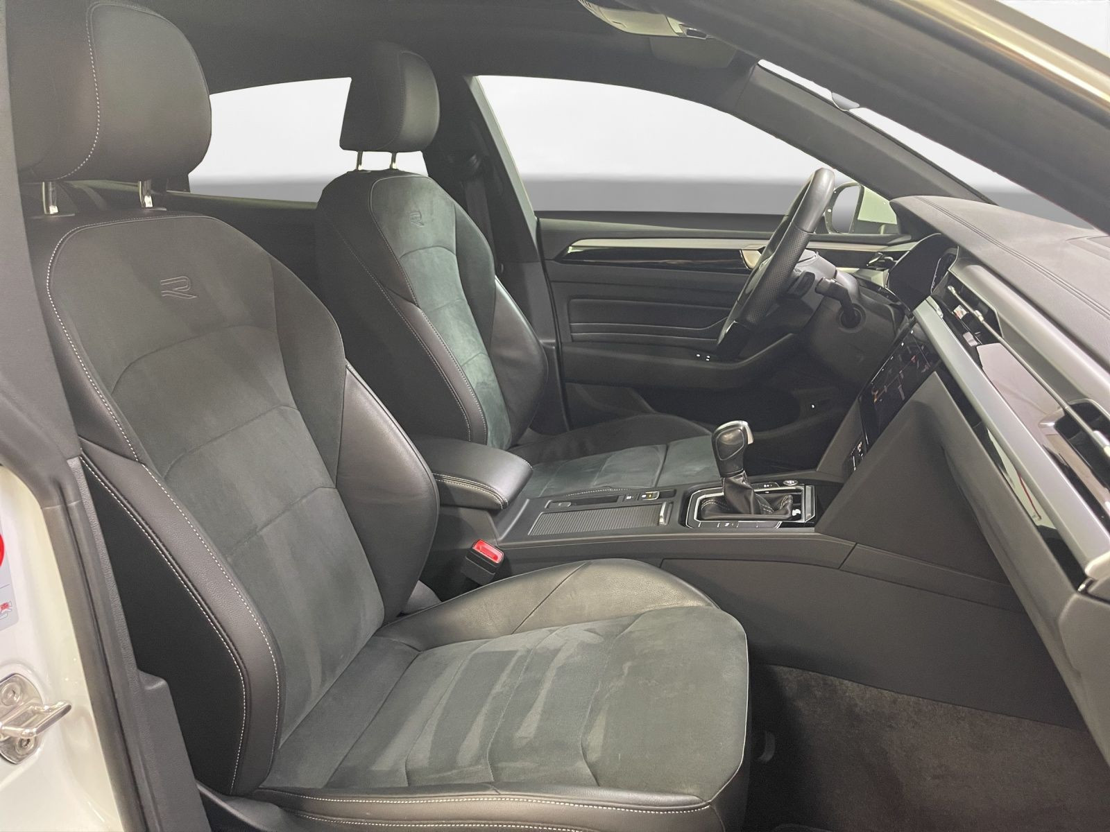 Volkswagen - Arteon_17