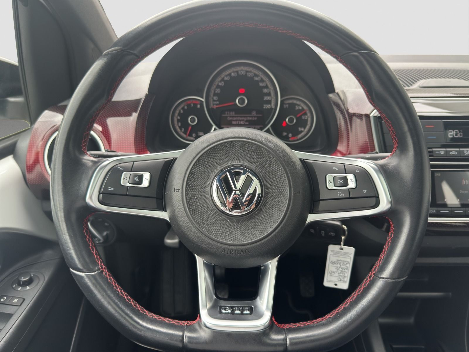 Volkswagen - up!_8