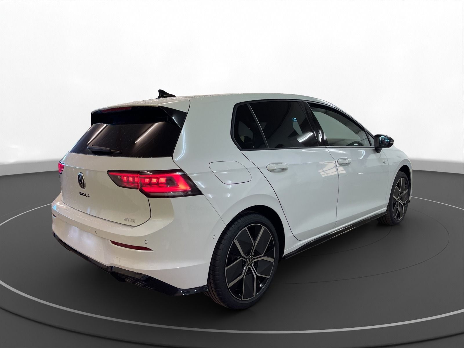Volkswagen - Golf_2