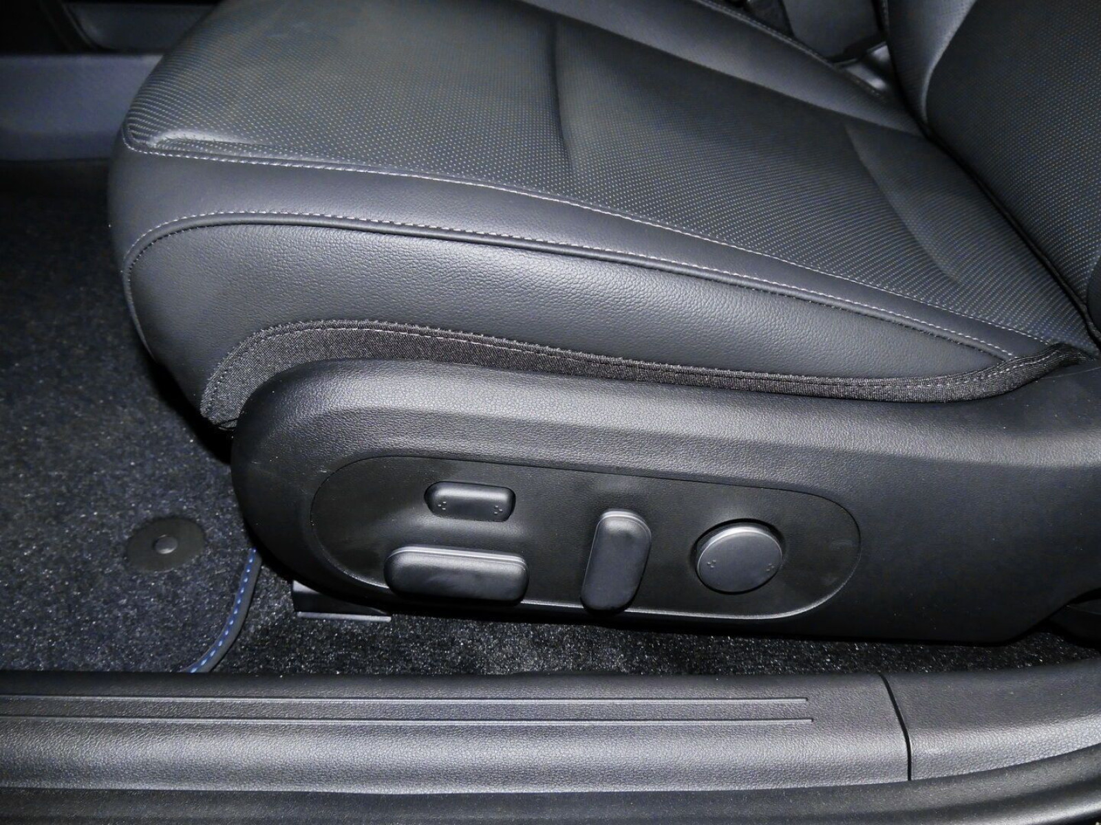 Hyundai - IONIQ 6_10