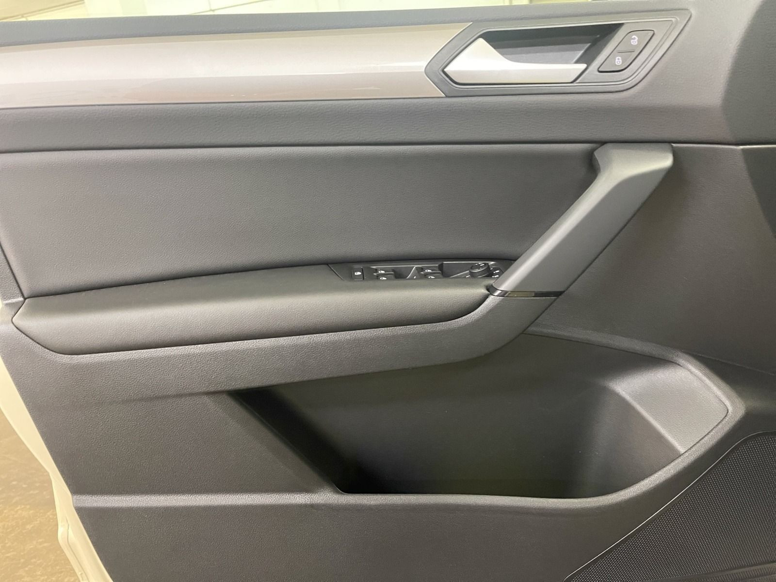 Volkswagen - Touran_18
