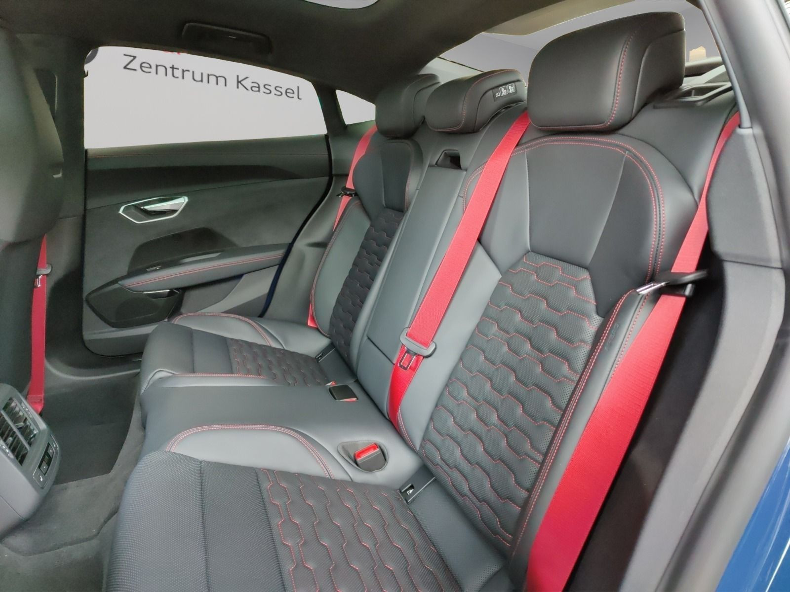 Audi - RS e-tron GT_10