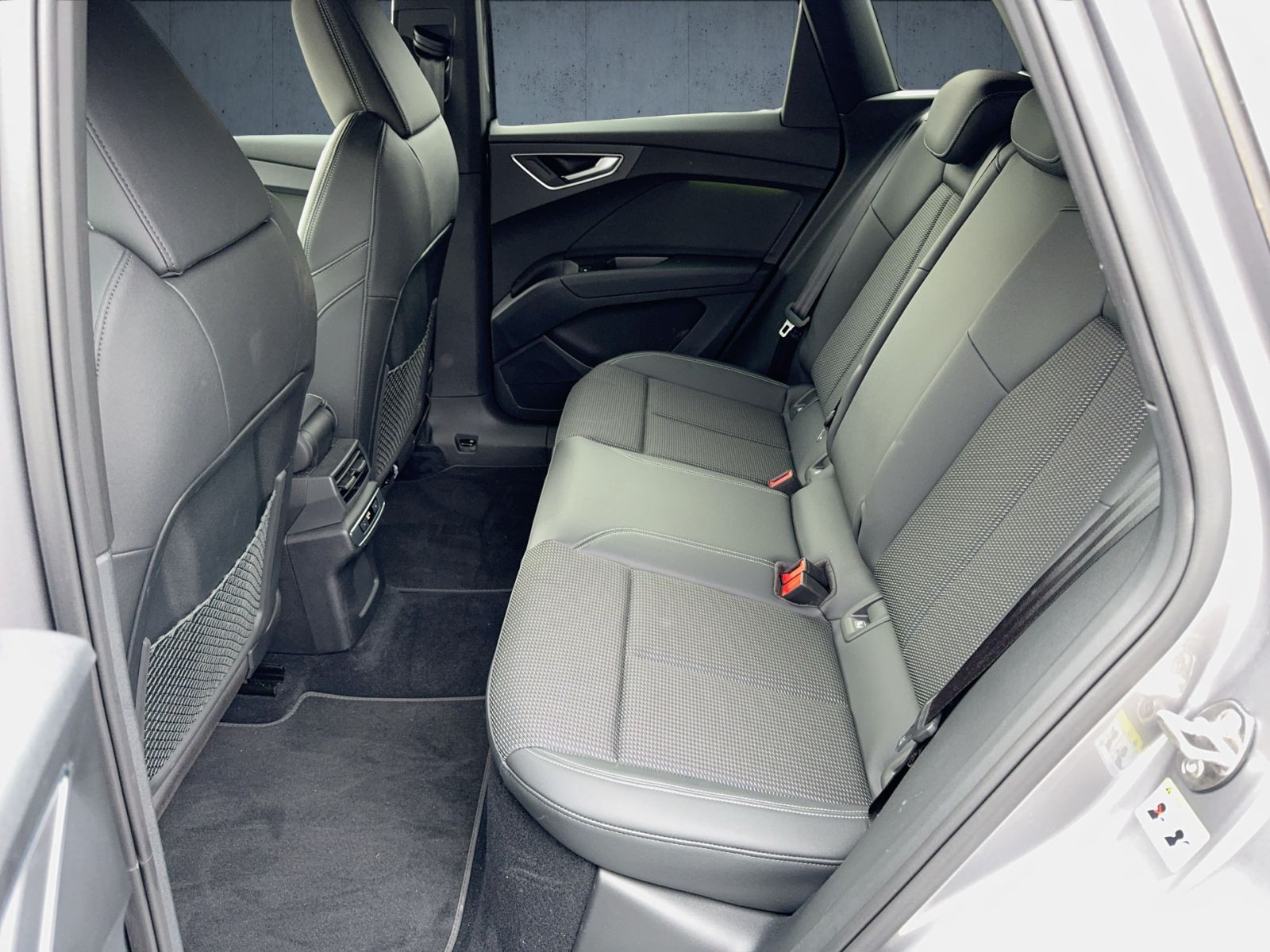 Audi - Q4 e-tron_12 Audi - Q4 e-tron_12