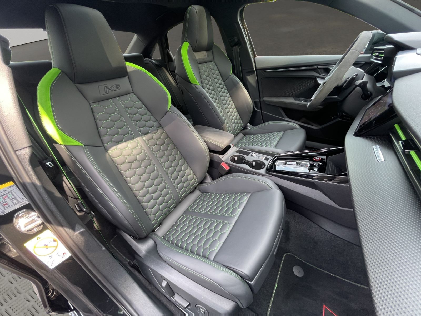 Audi - RS 3_19