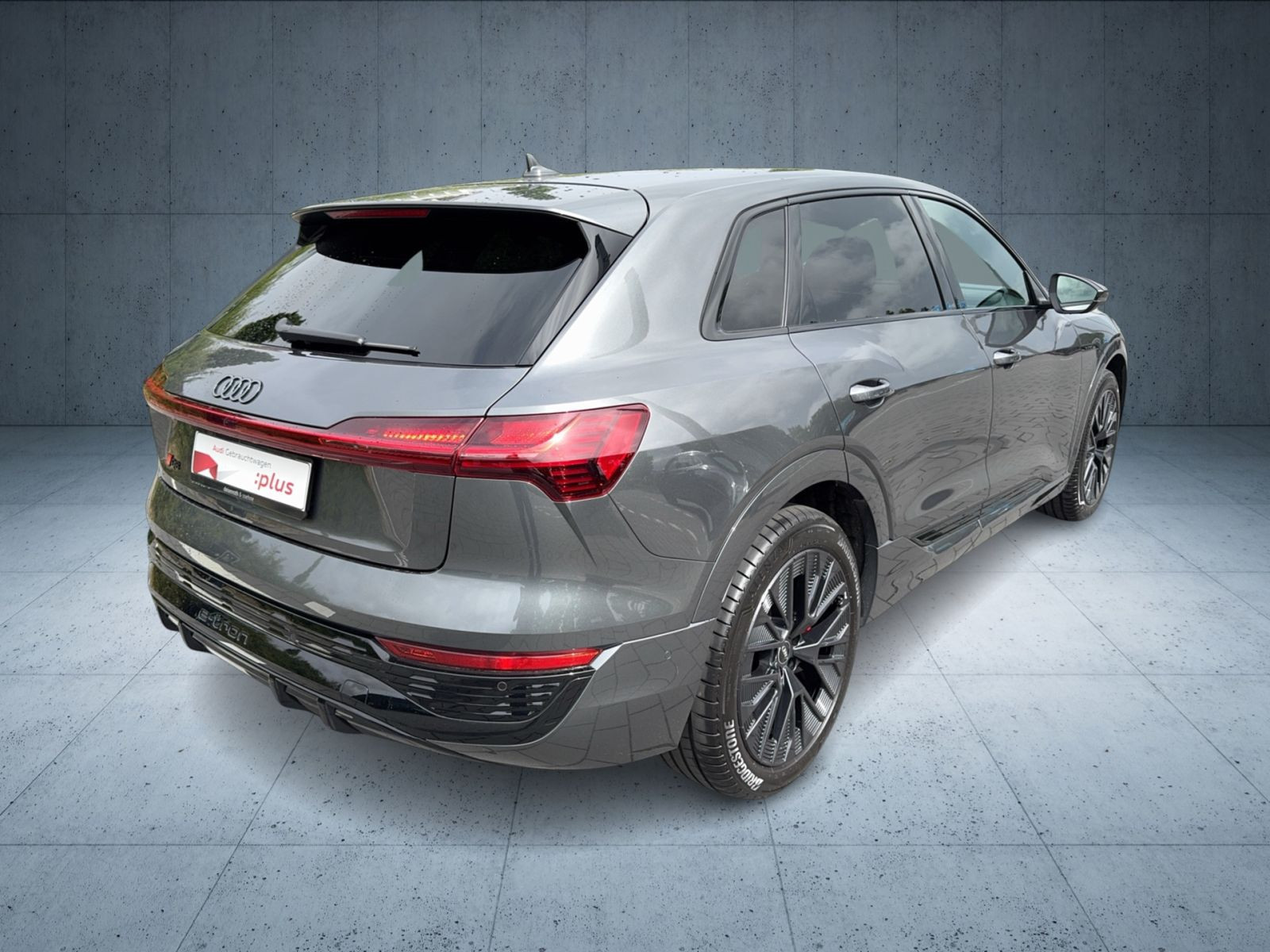 Audi - Q8 e-tron_7
