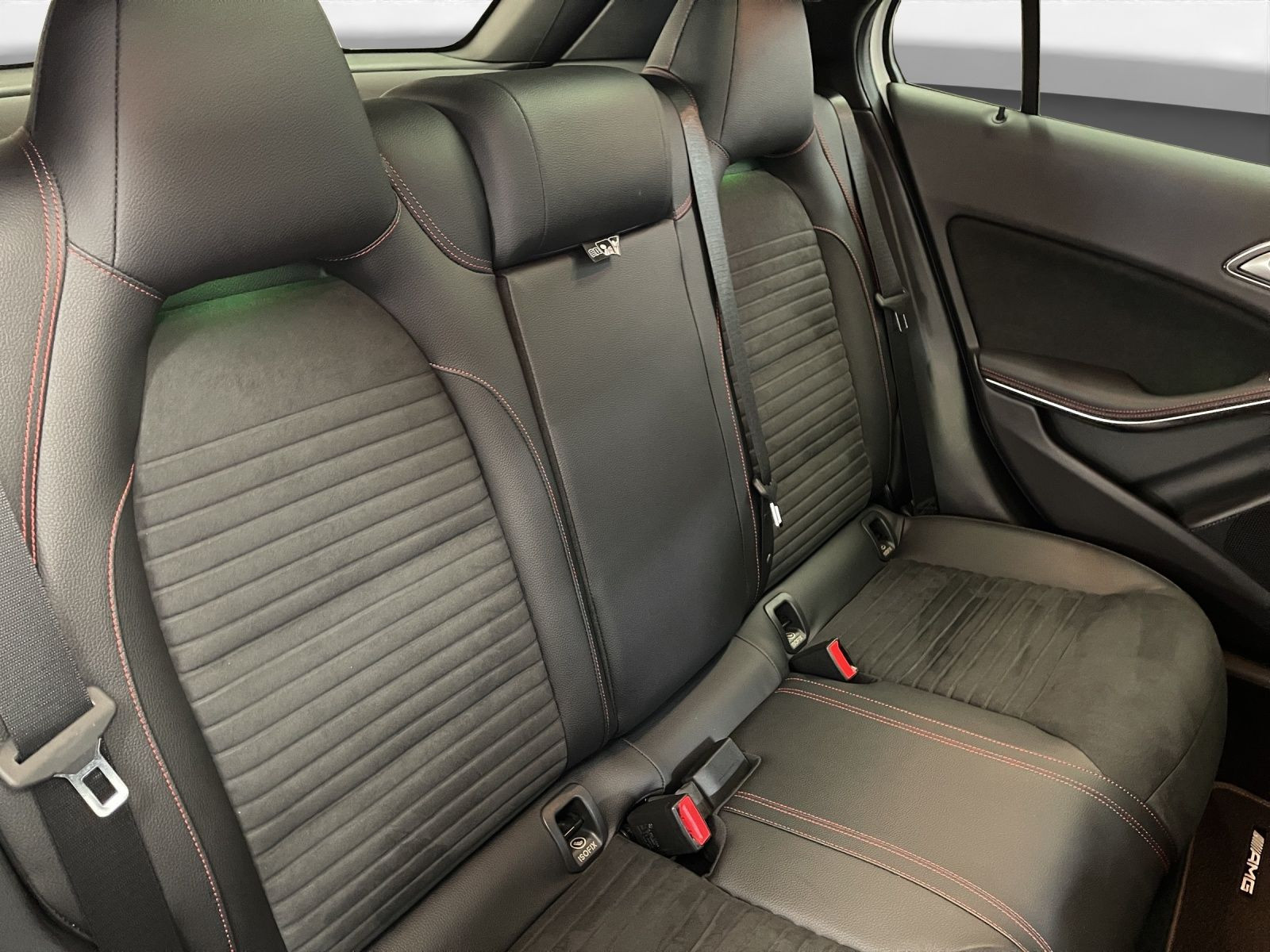 Mercedes-Benz - GLA 200_17