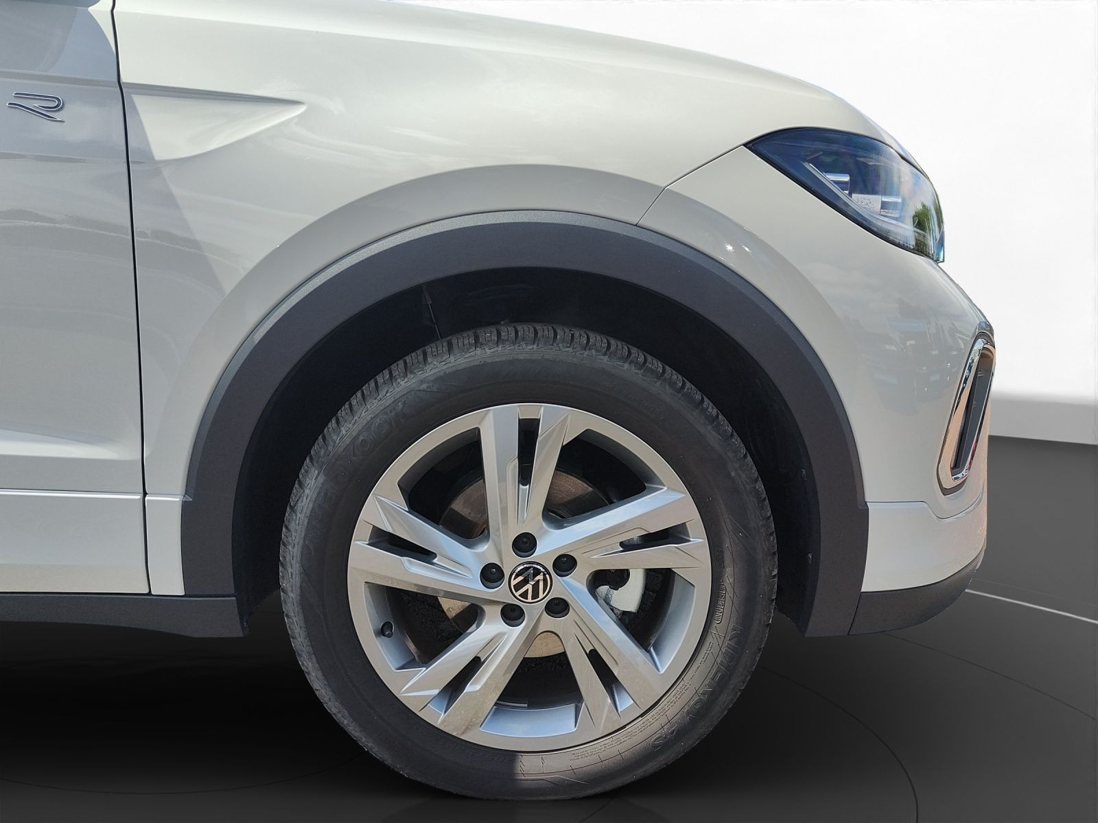Volkswagen - T-Cross_13