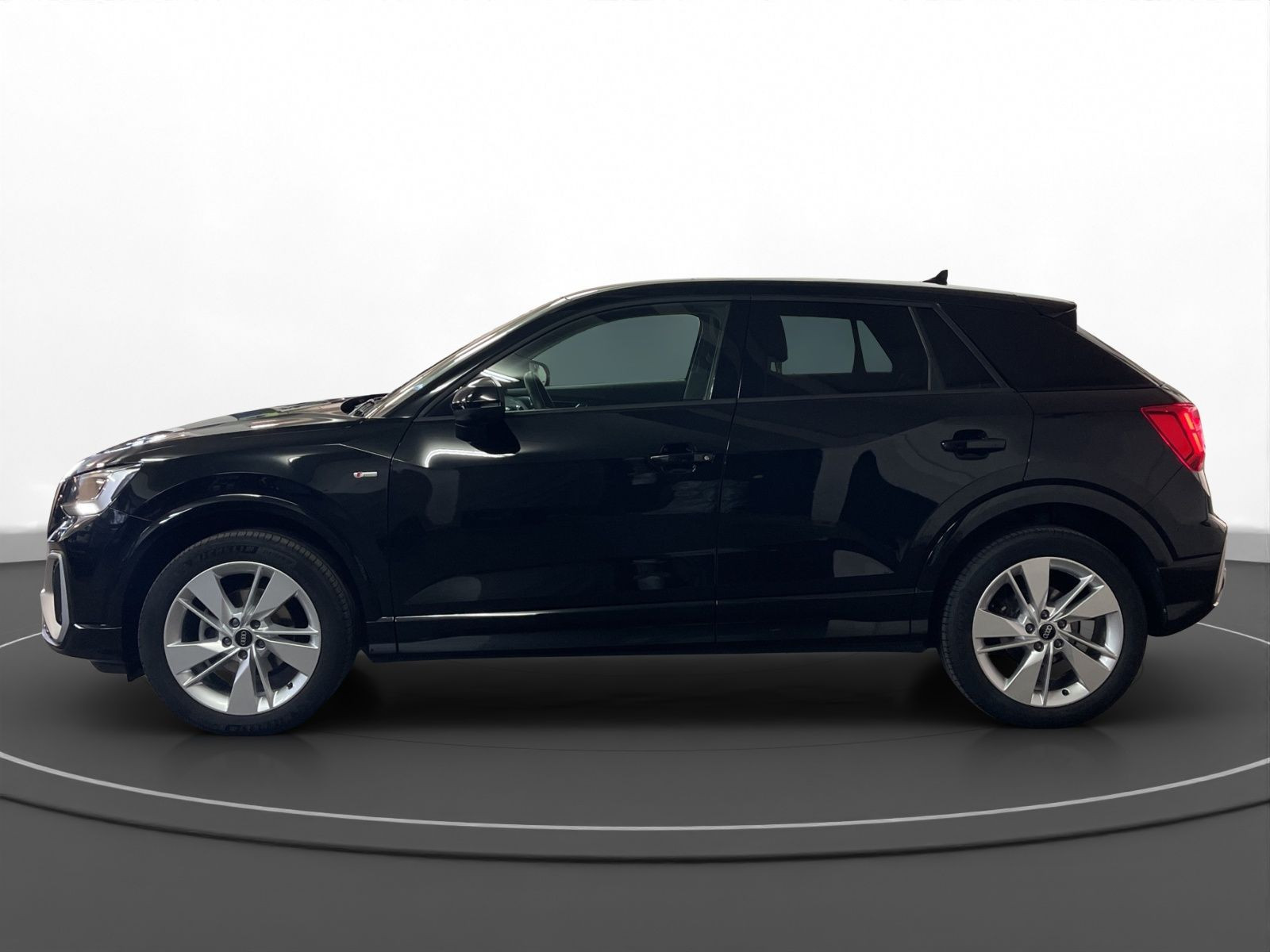Audi - Q2_8