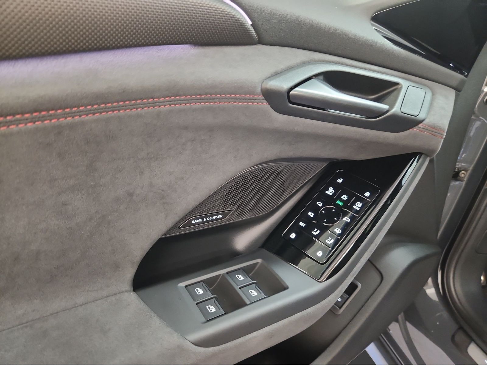 Audi - A6 Sportback e-tron_13