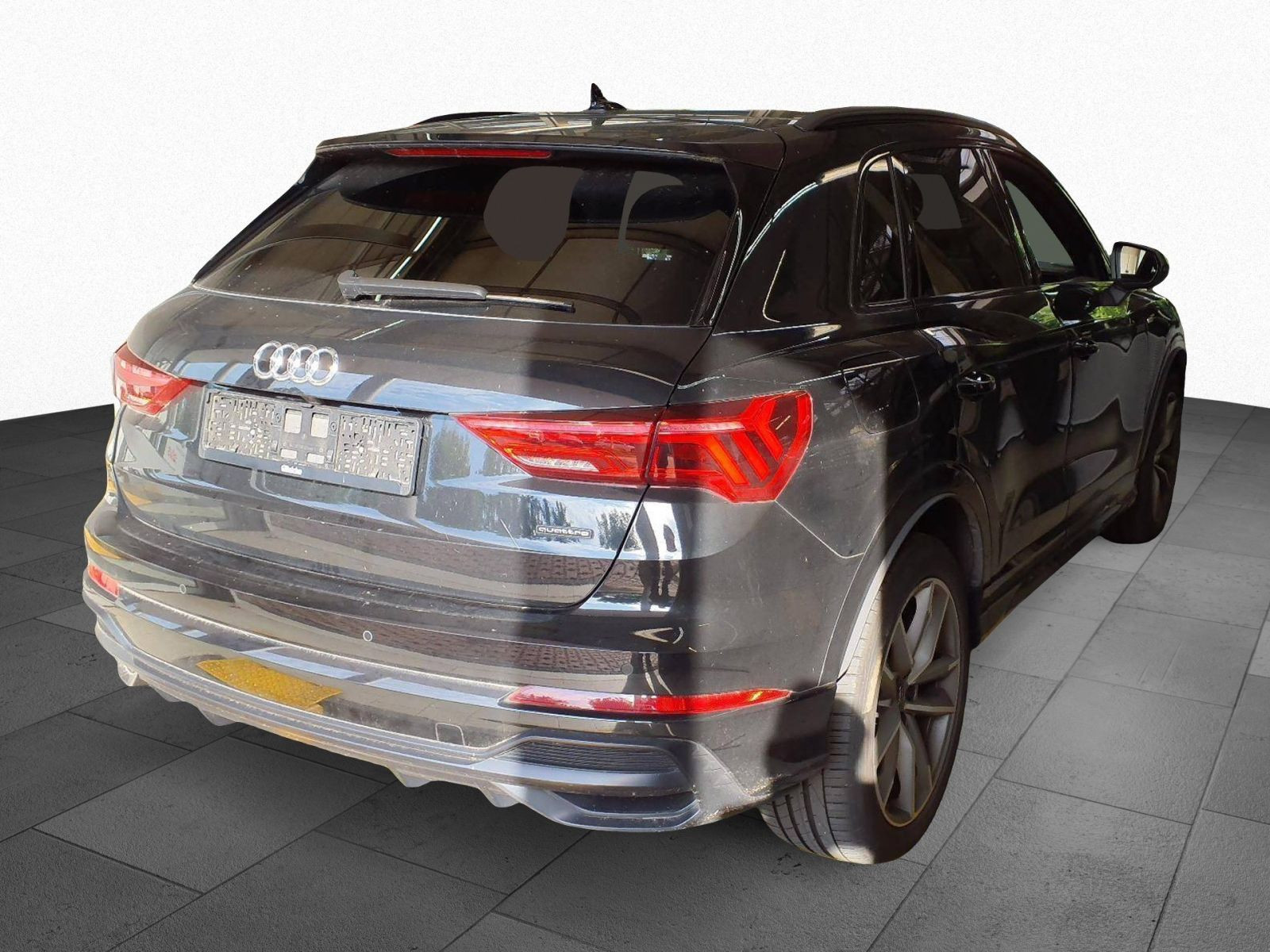 Audi - Q3_4