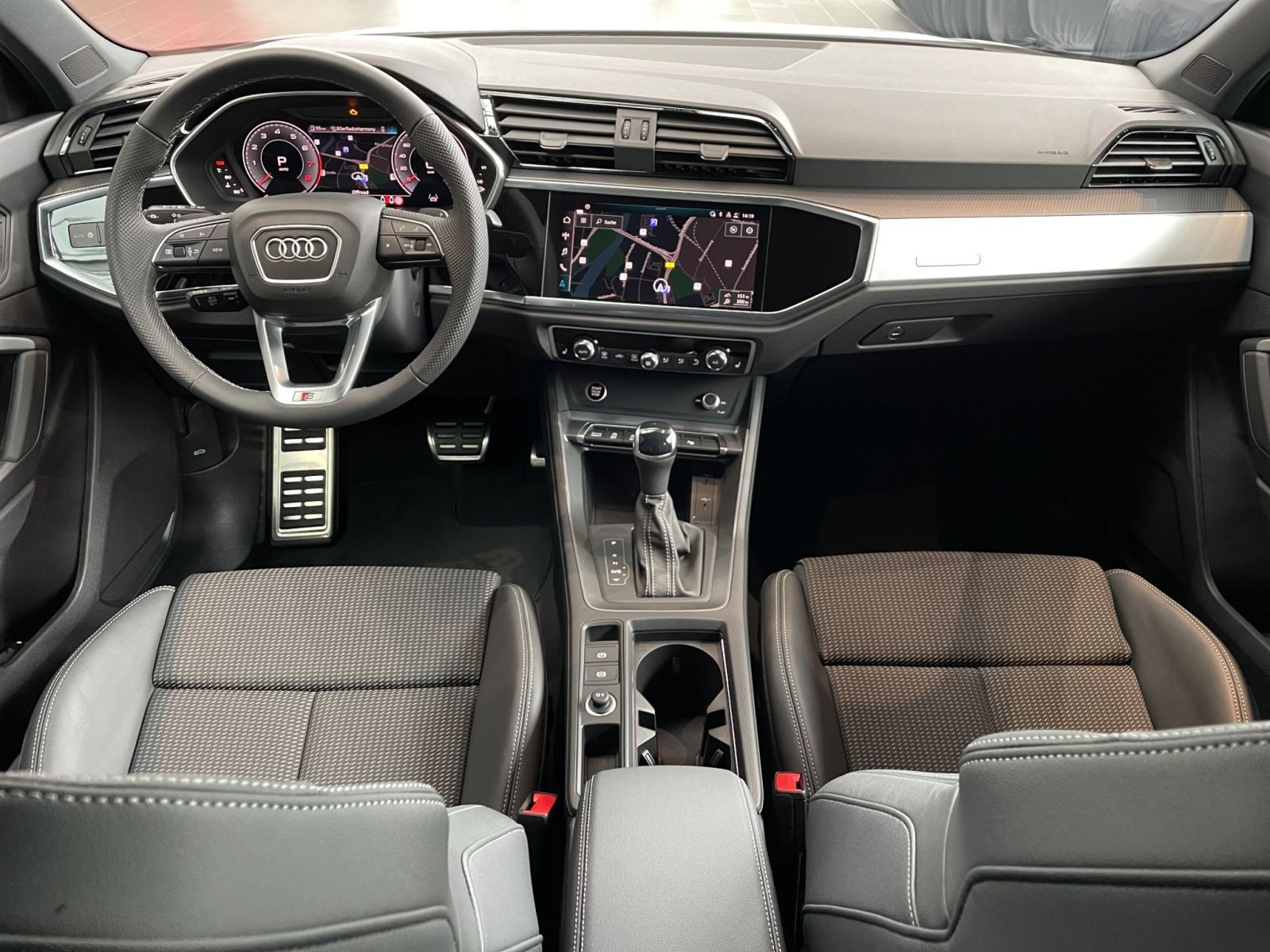 Audi - Q3 Sportback_23
