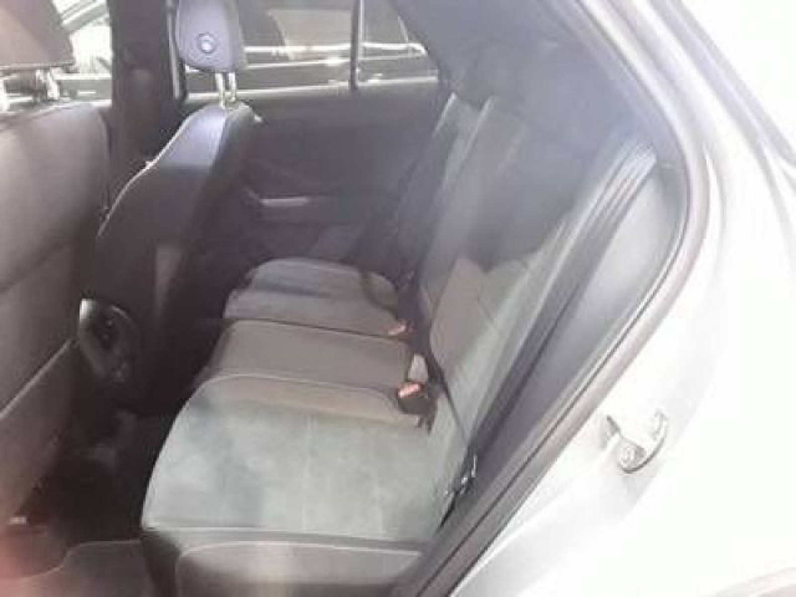 Volkswagen - T-Roc_4