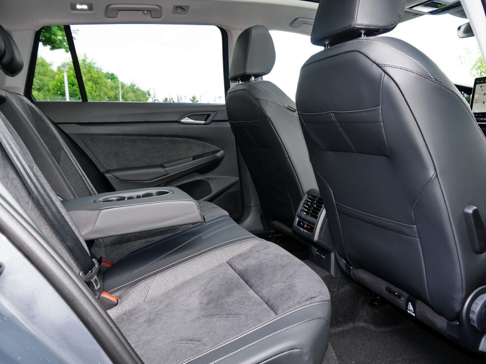 Volkswagen - Golf Variant_9