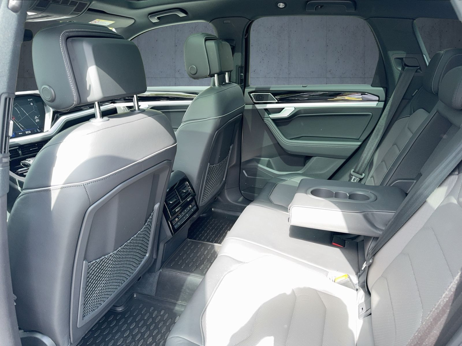 Volkswagen - Touareg_14