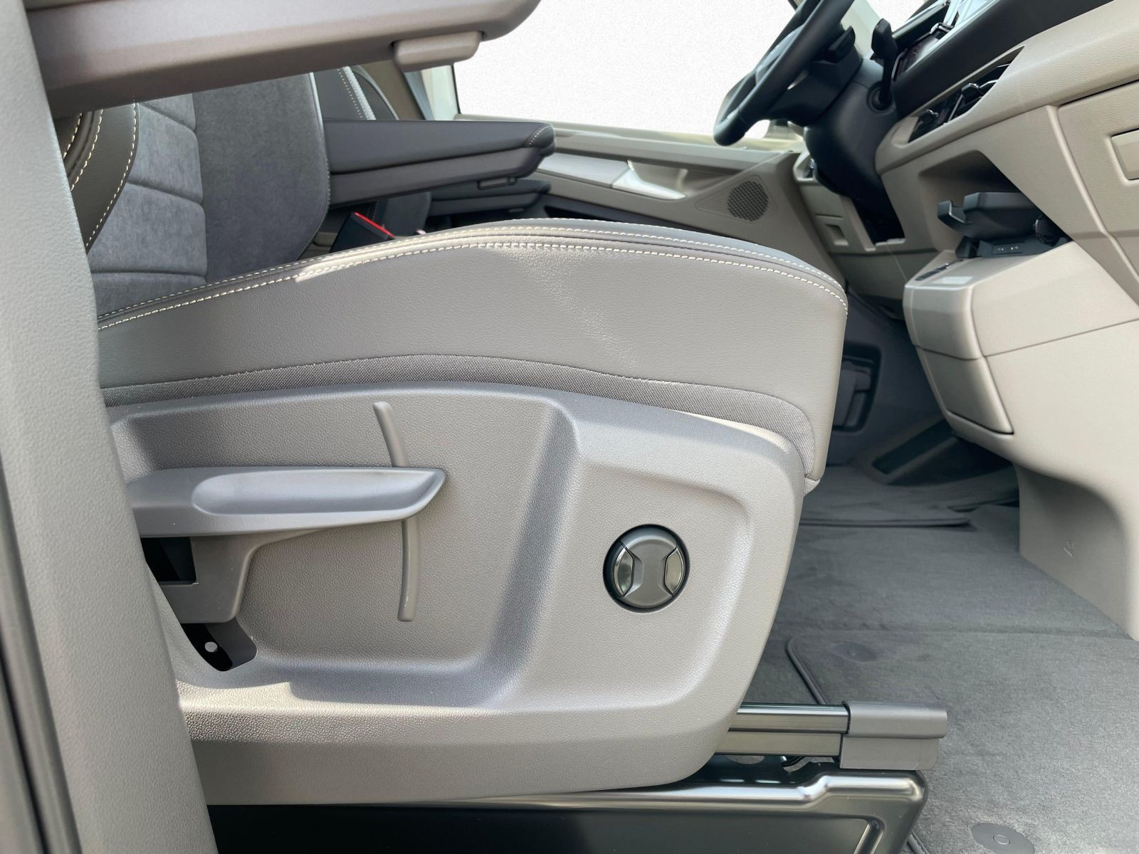 Volkswagen - Multivan_6