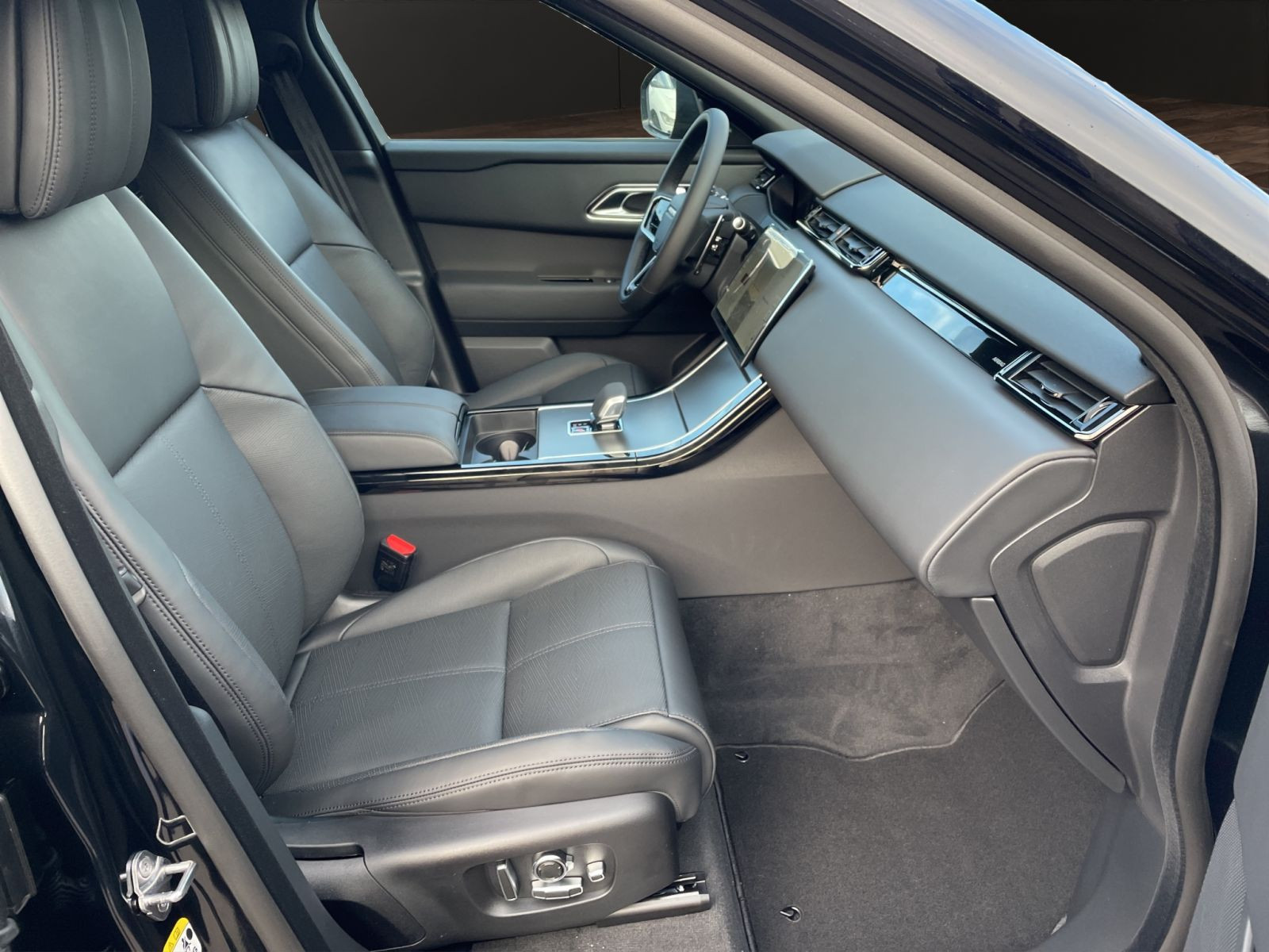 Land Rover - Range Rover Velar_6