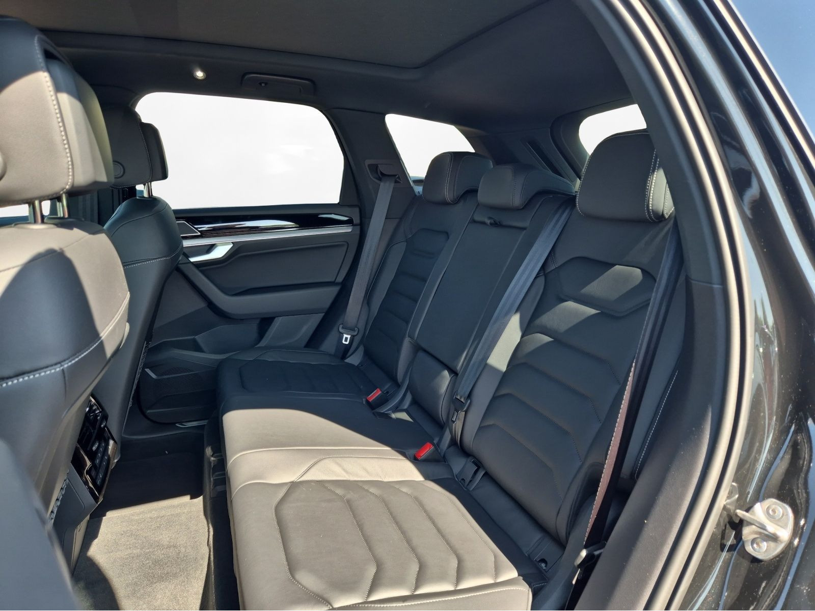 Volkswagen - Touareg_5