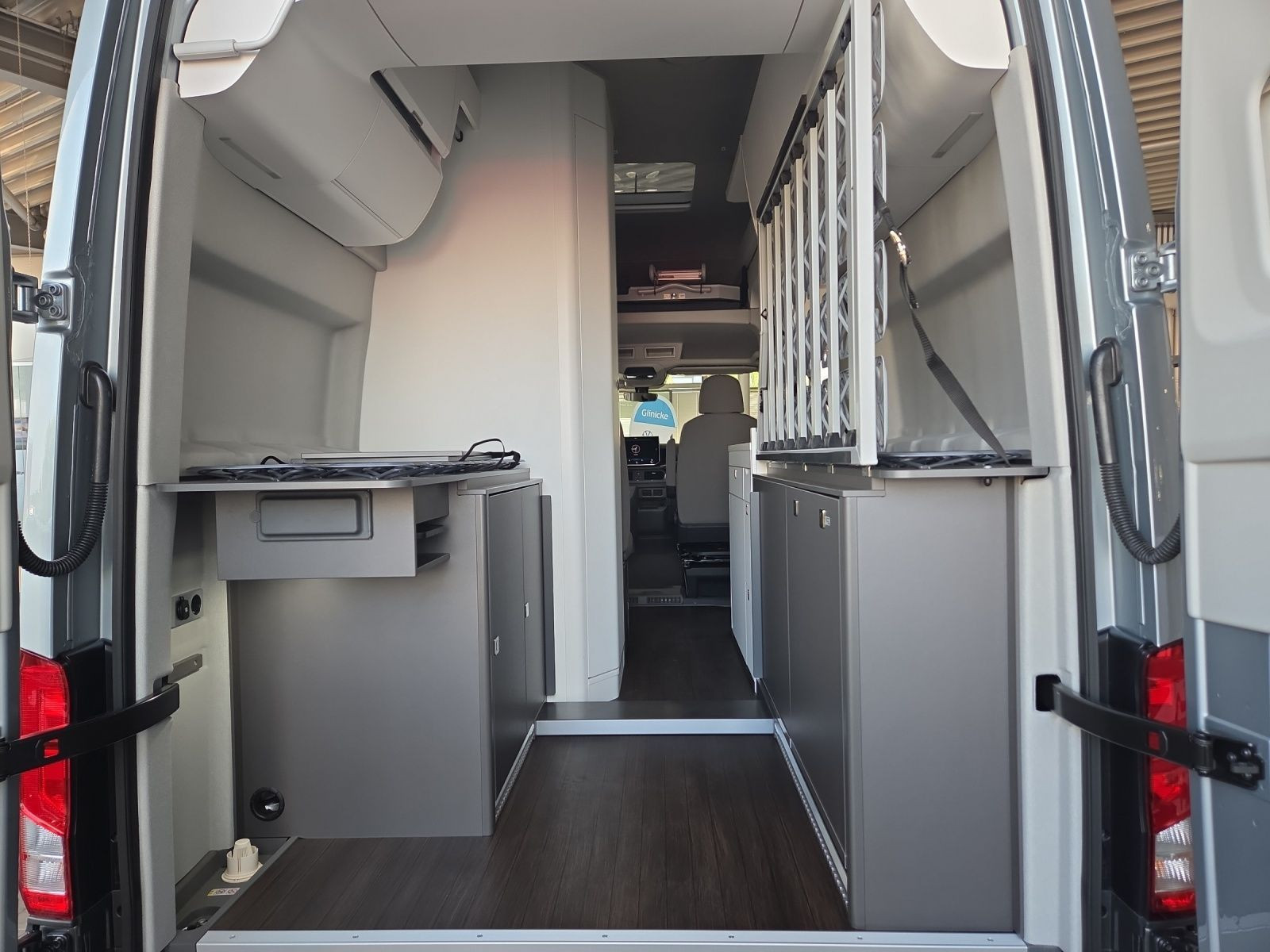 Volkswagen - California_23